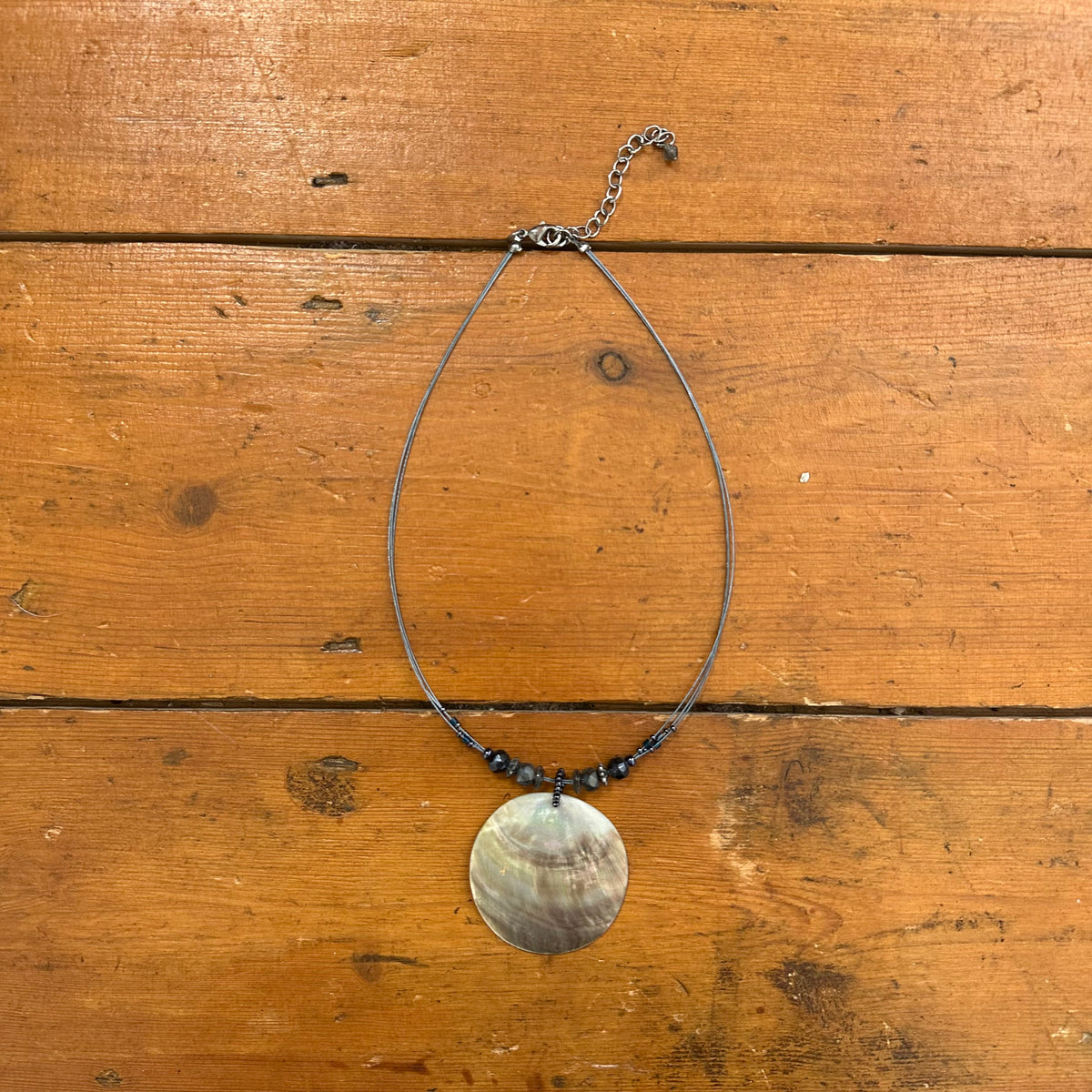 vintage 00s beaded shell necklace