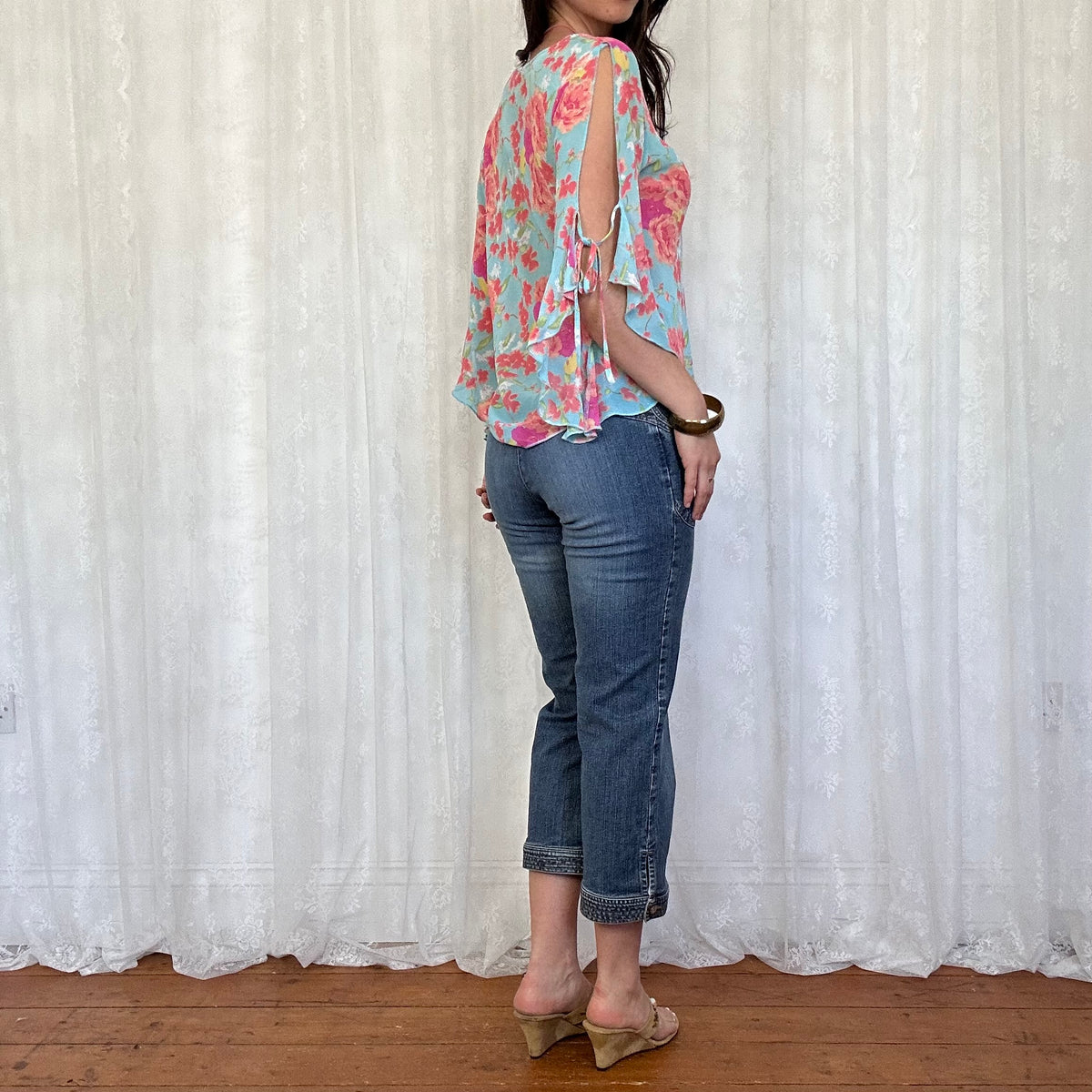 vintage 00s blue floral top with floaty sleeves
