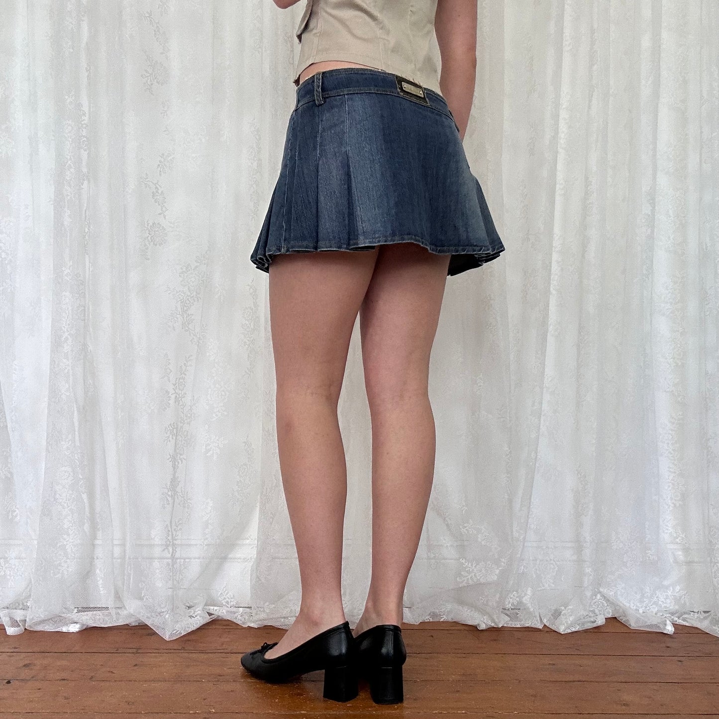vintage 00s dark wash denim pleated mini skirt
