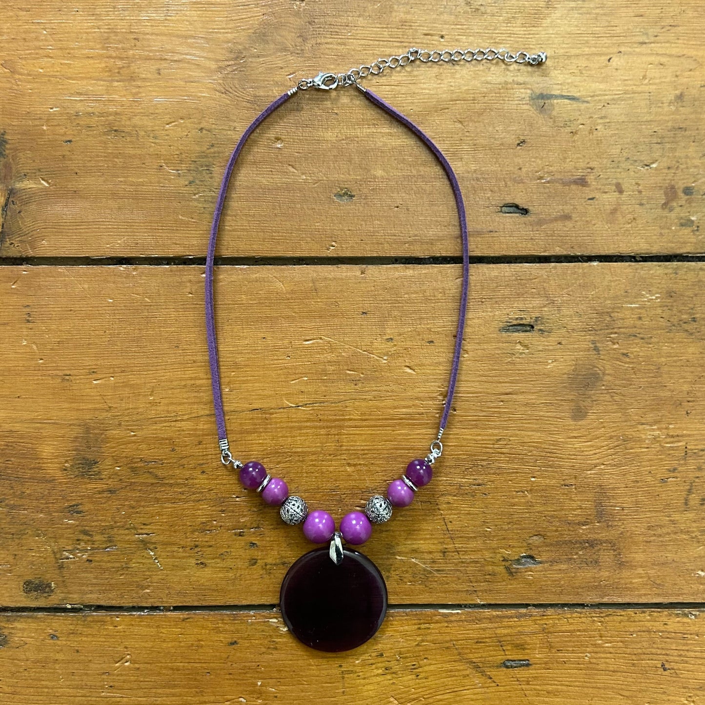 vintage 00s purple beaded necklace