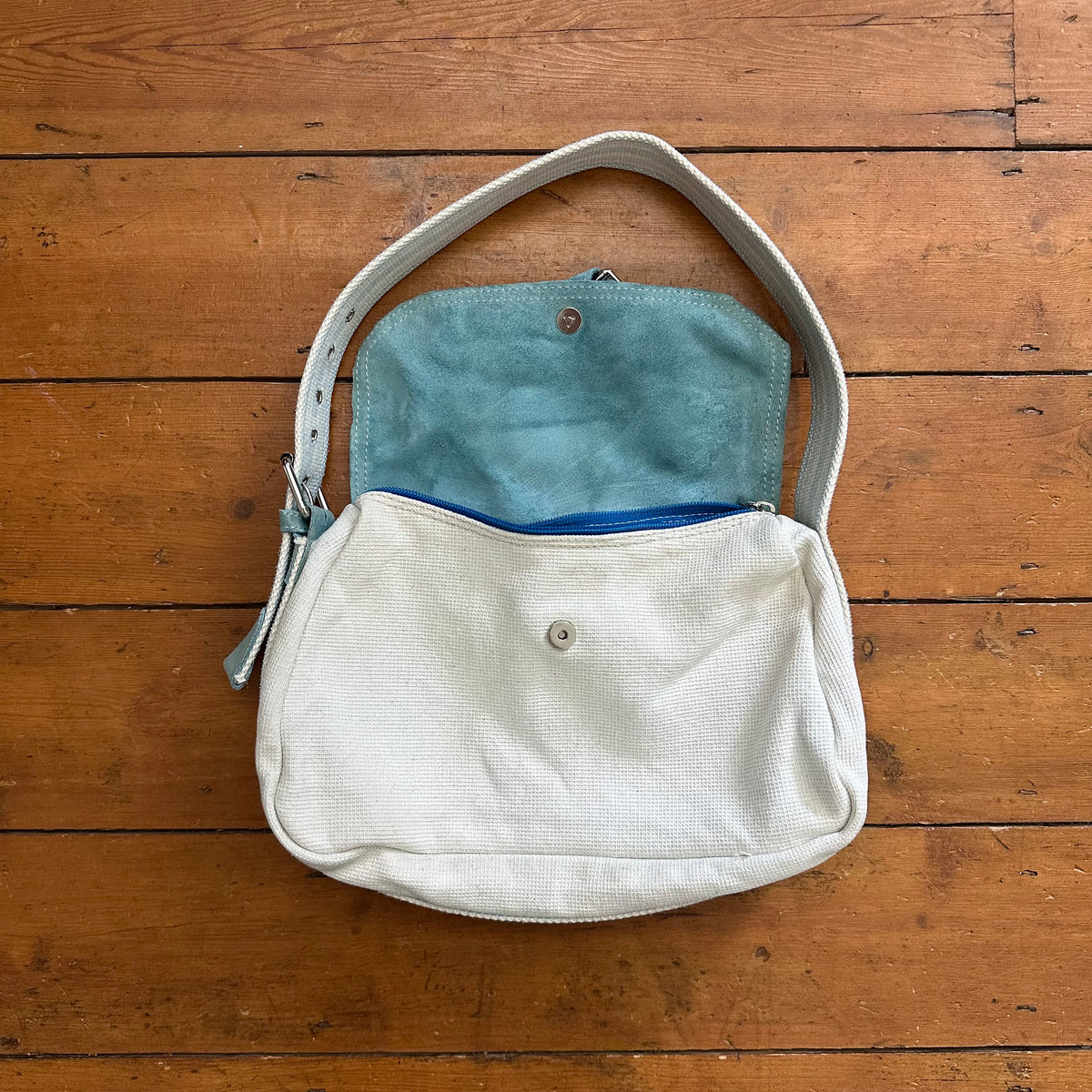 vintage 00s baby blue and white cargo bag