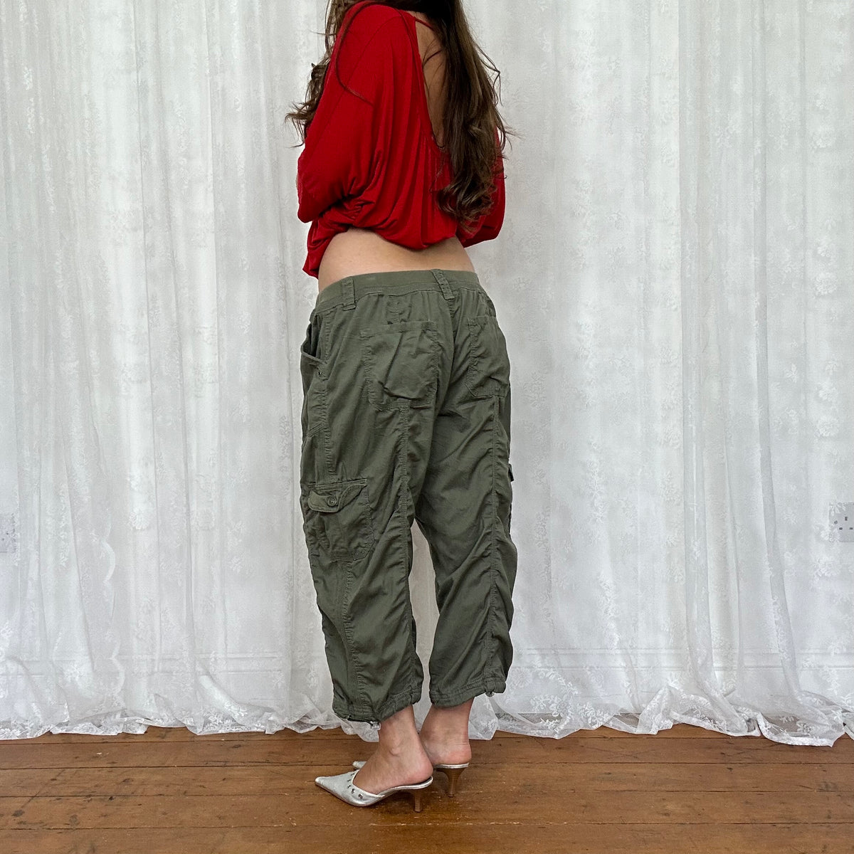 vintage 00s khaki cargo capri pants