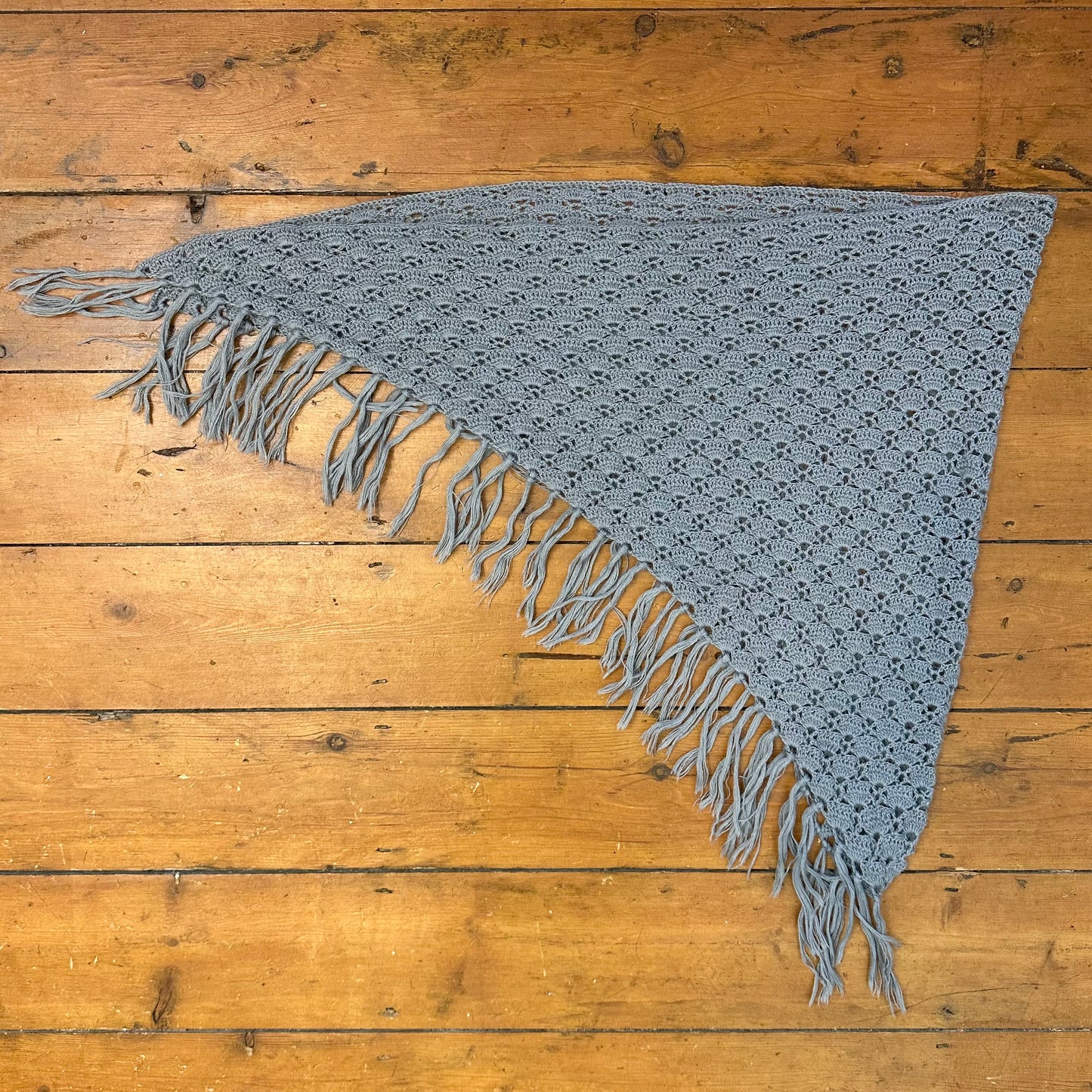 vintage 00s grey crochet tie up shawl