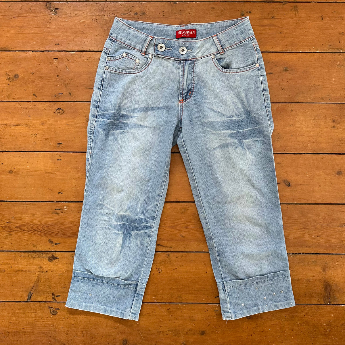 vintage 00s light wash denim capri pants