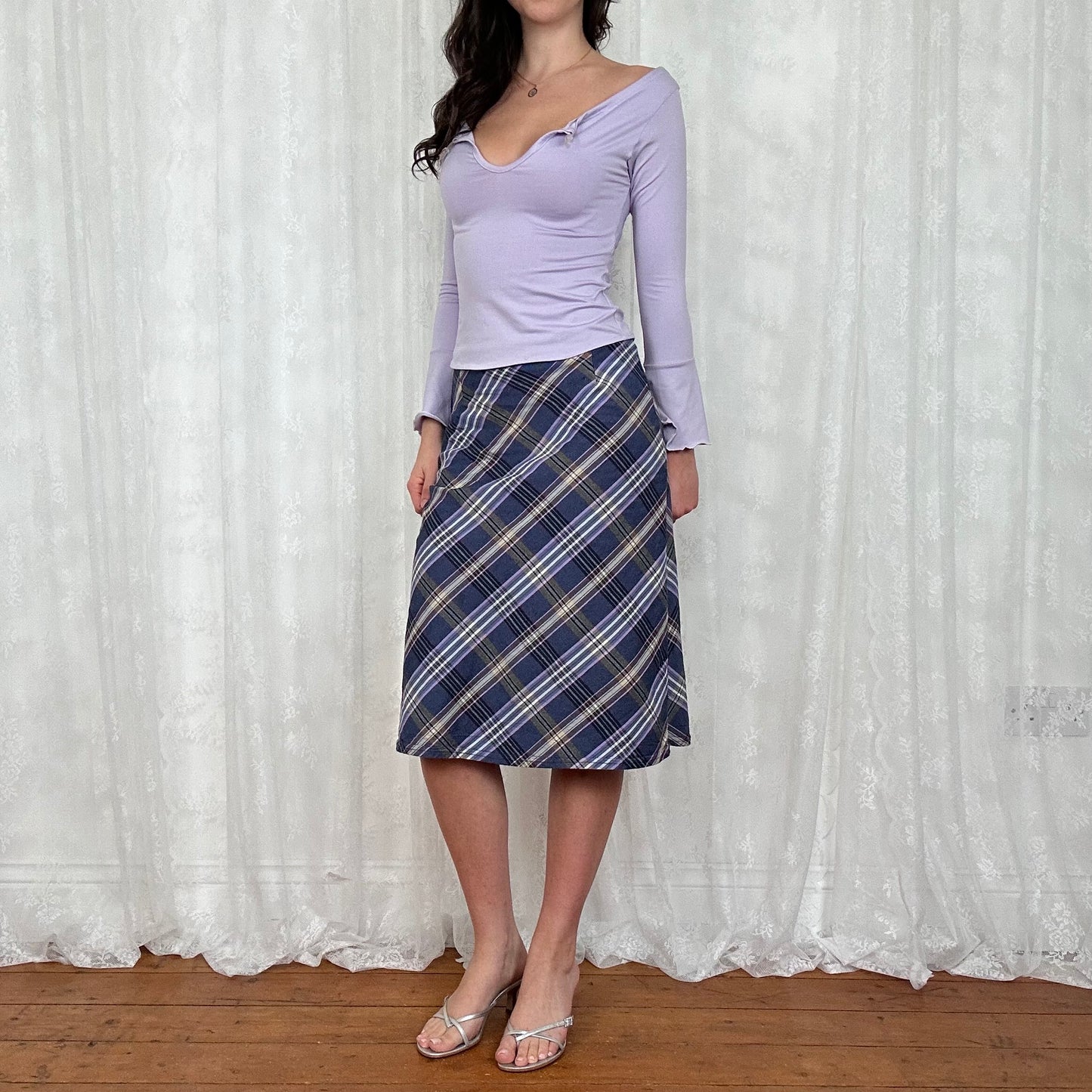 vintage 00s lilac flared sleeve toggle neck line top