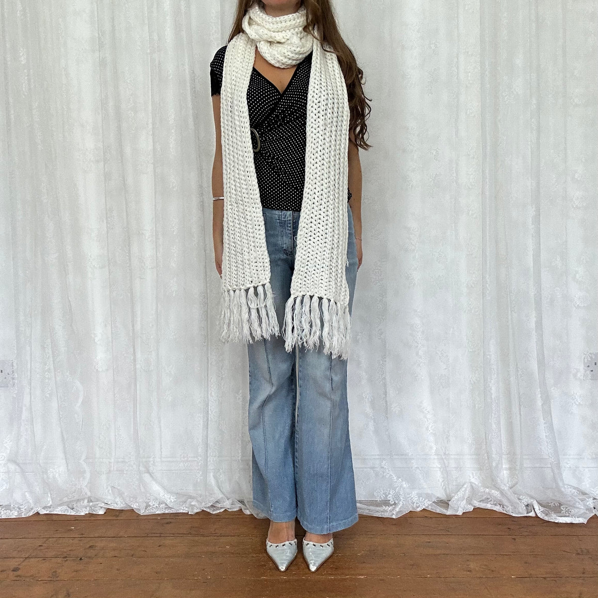 vintage 00s white knitted scarf