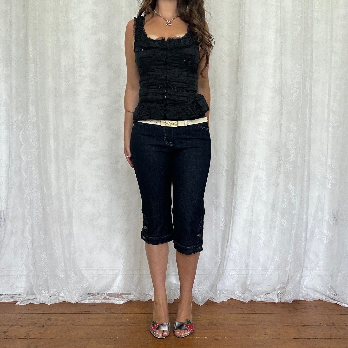 vintage 00s dark wash denim capri pants