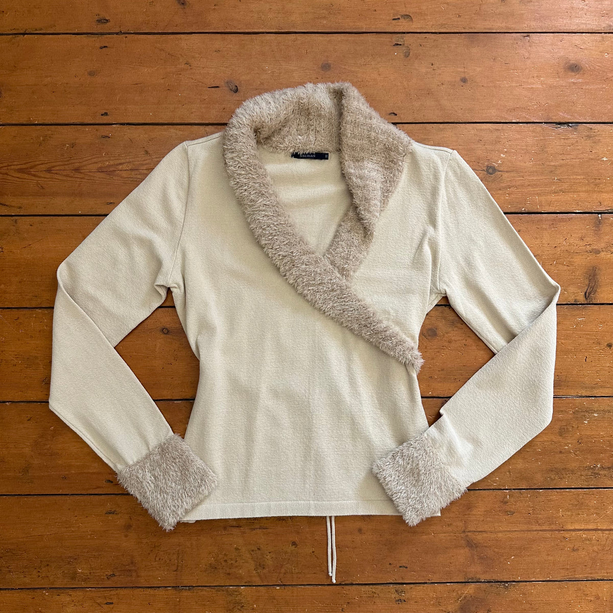 vintage 00s beige fur trim tie back jumper