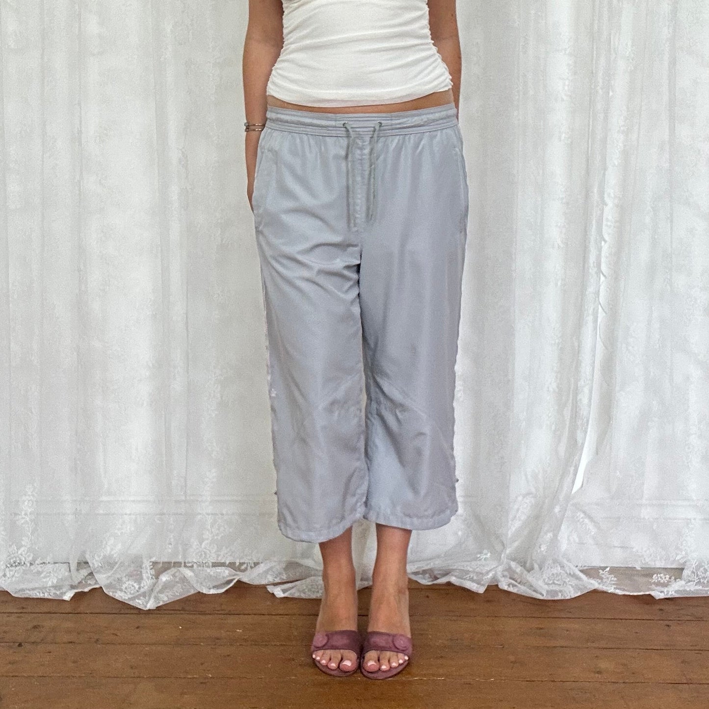 vintage 00s grey sporty capris with pink side stripe