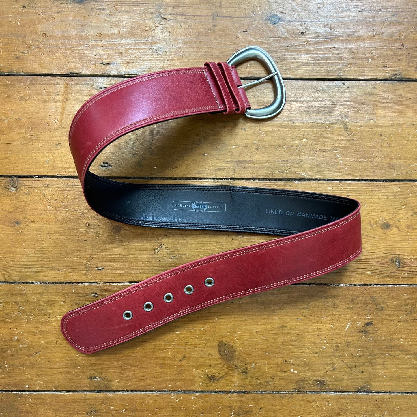 vintage 00s chunky red belt