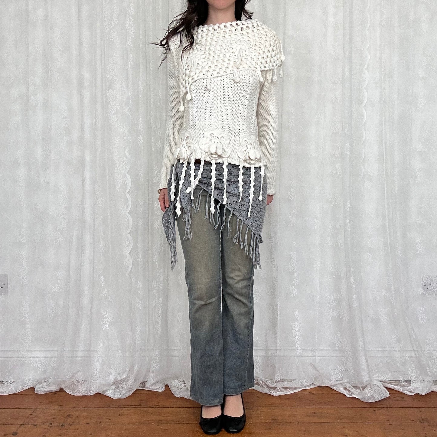 vintage 00s grey crochet tie up shawl