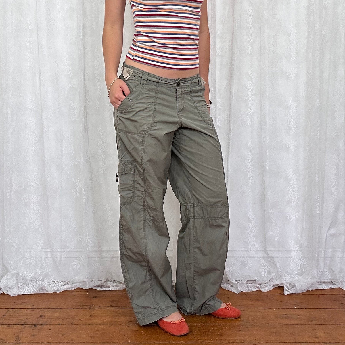 vintage 00s khaki wide leg cargo trousers