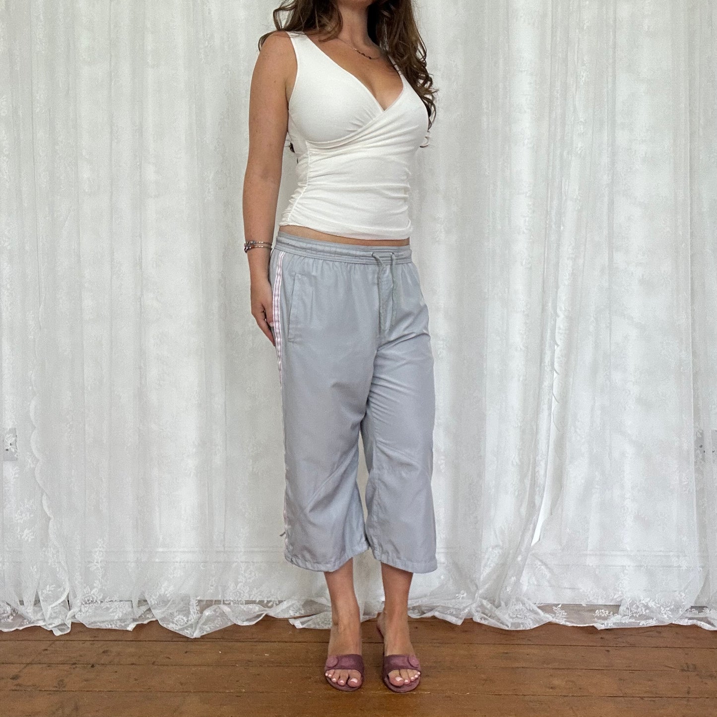 vintage 00s grey sporty capris with pink side stripe