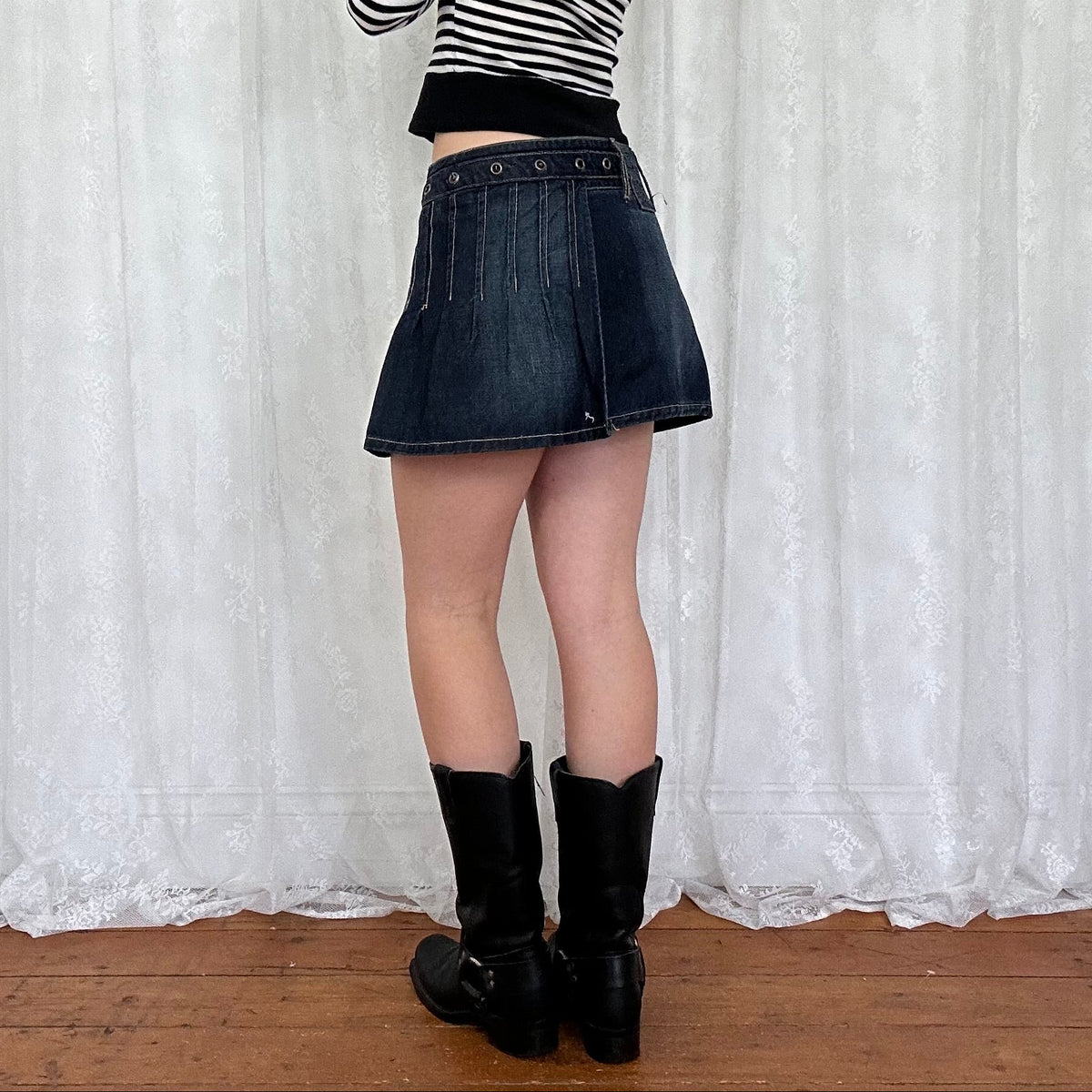vintage 00s dark wash denim pleated mini skirt