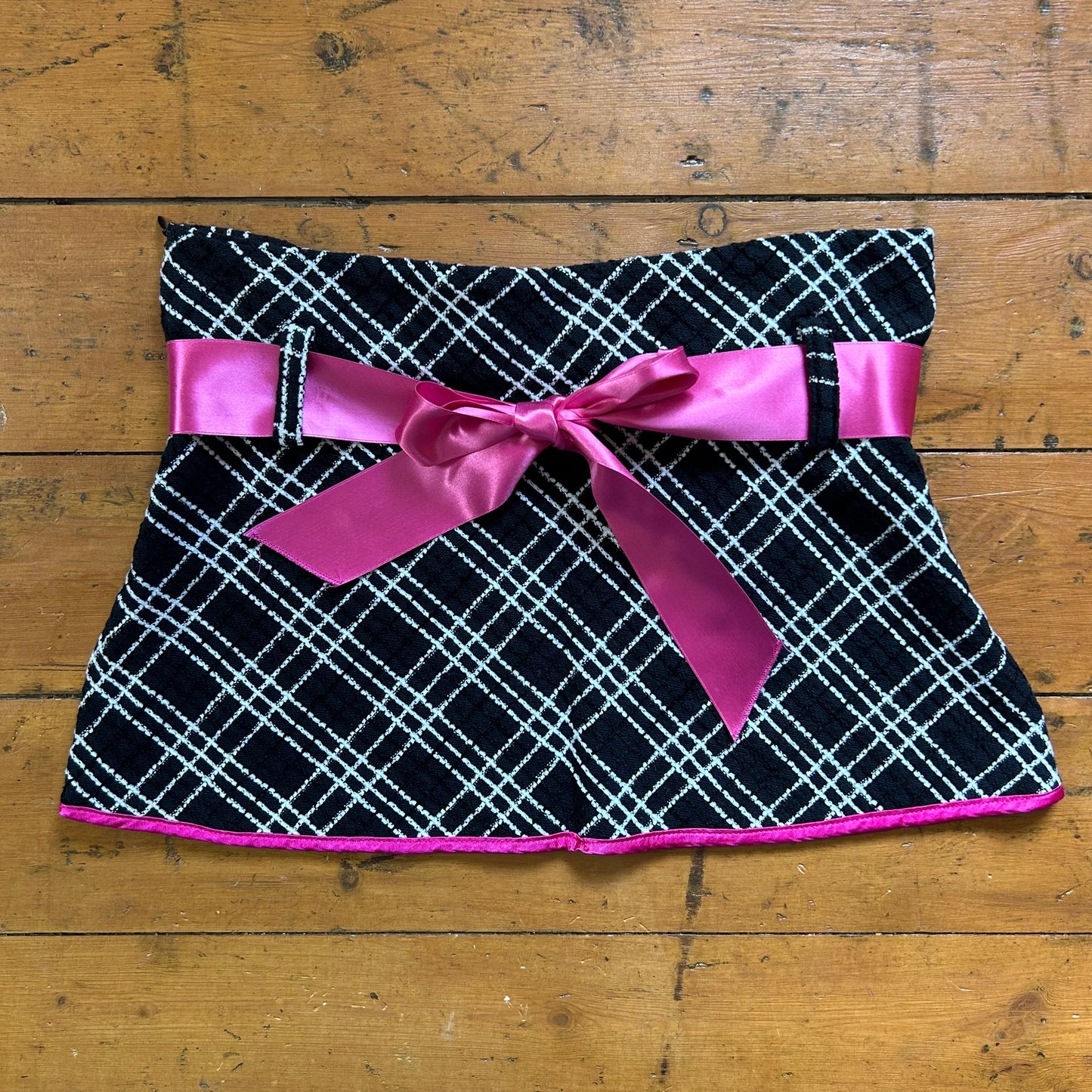 vintage 00s pink and black tweed mini skirt
