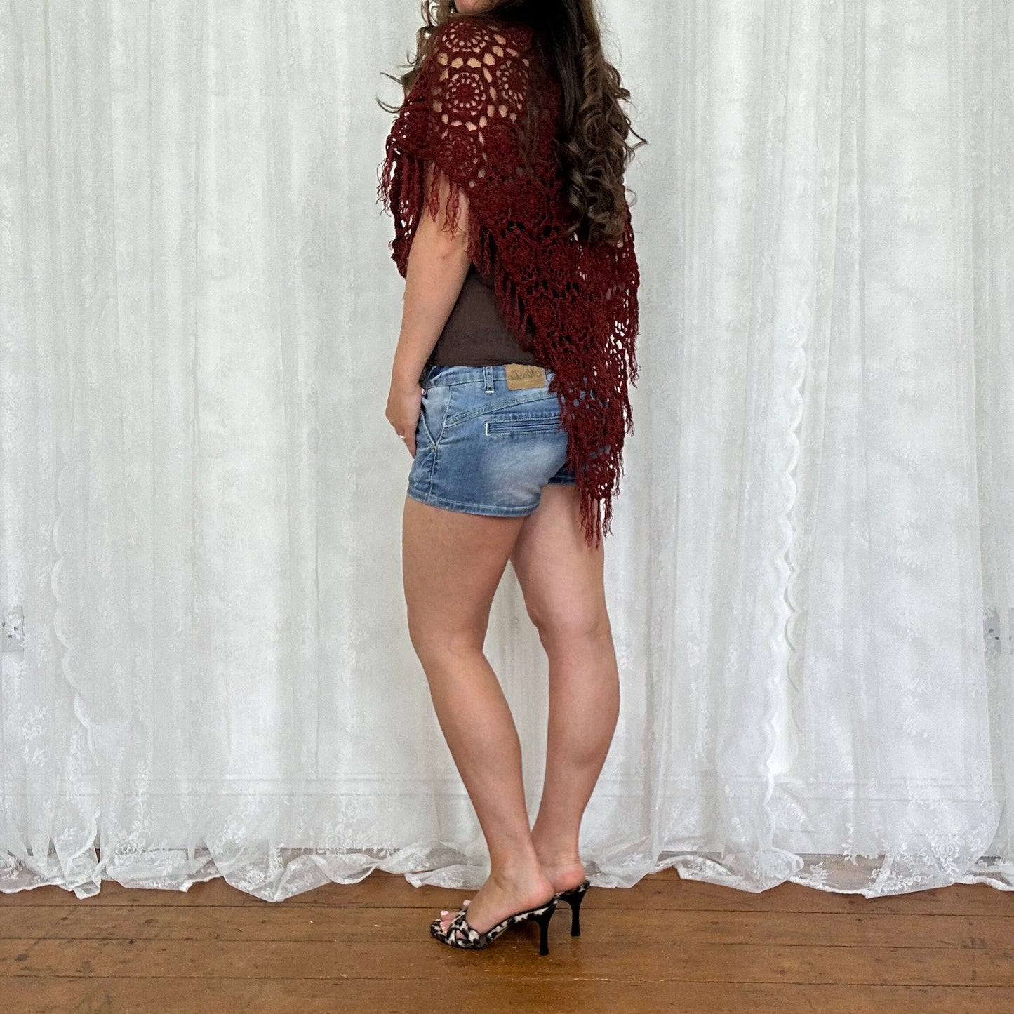 vintage 00s burgundy crochet tassel shawl