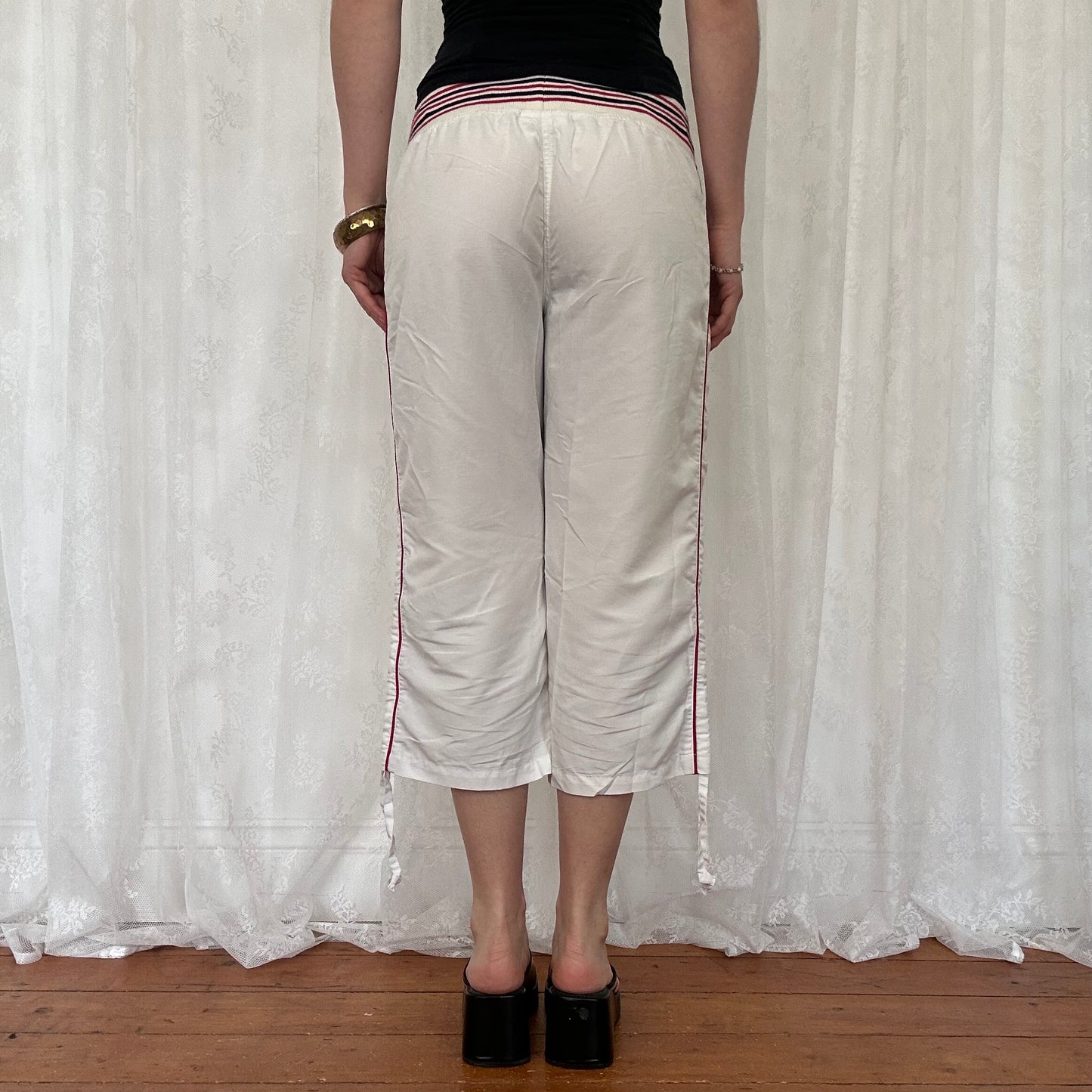 vintage 00s white sporty carpi pants