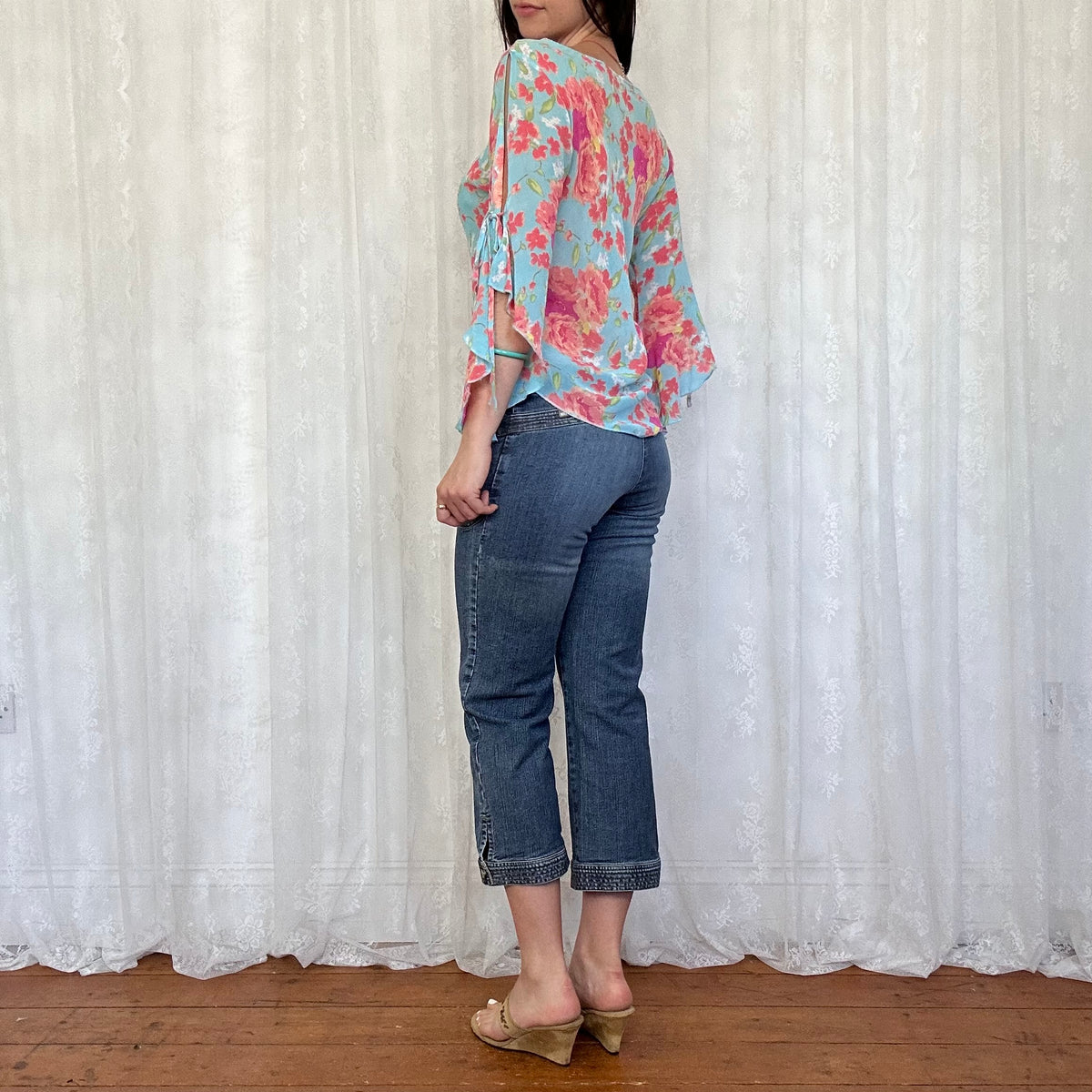 vintage 00s blue floral top with floaty sleeves