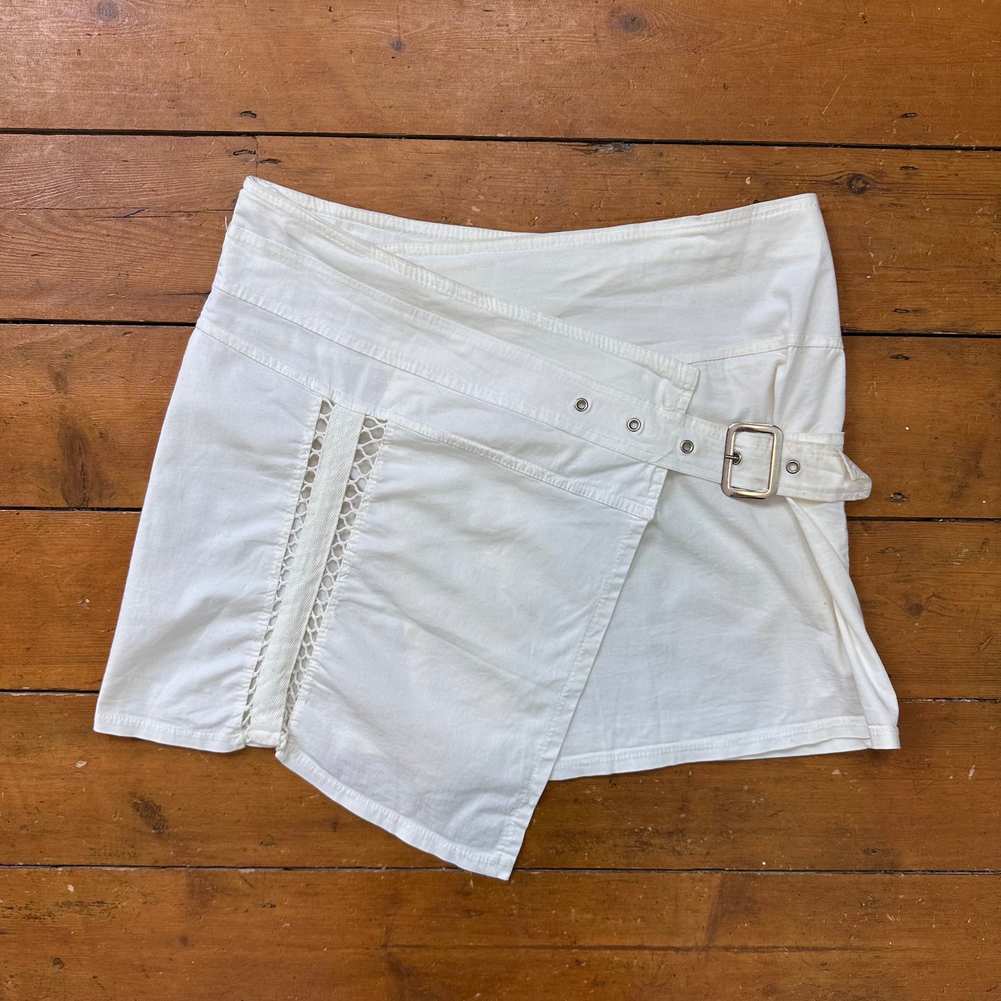 vintage 00s white buckle mini skirt