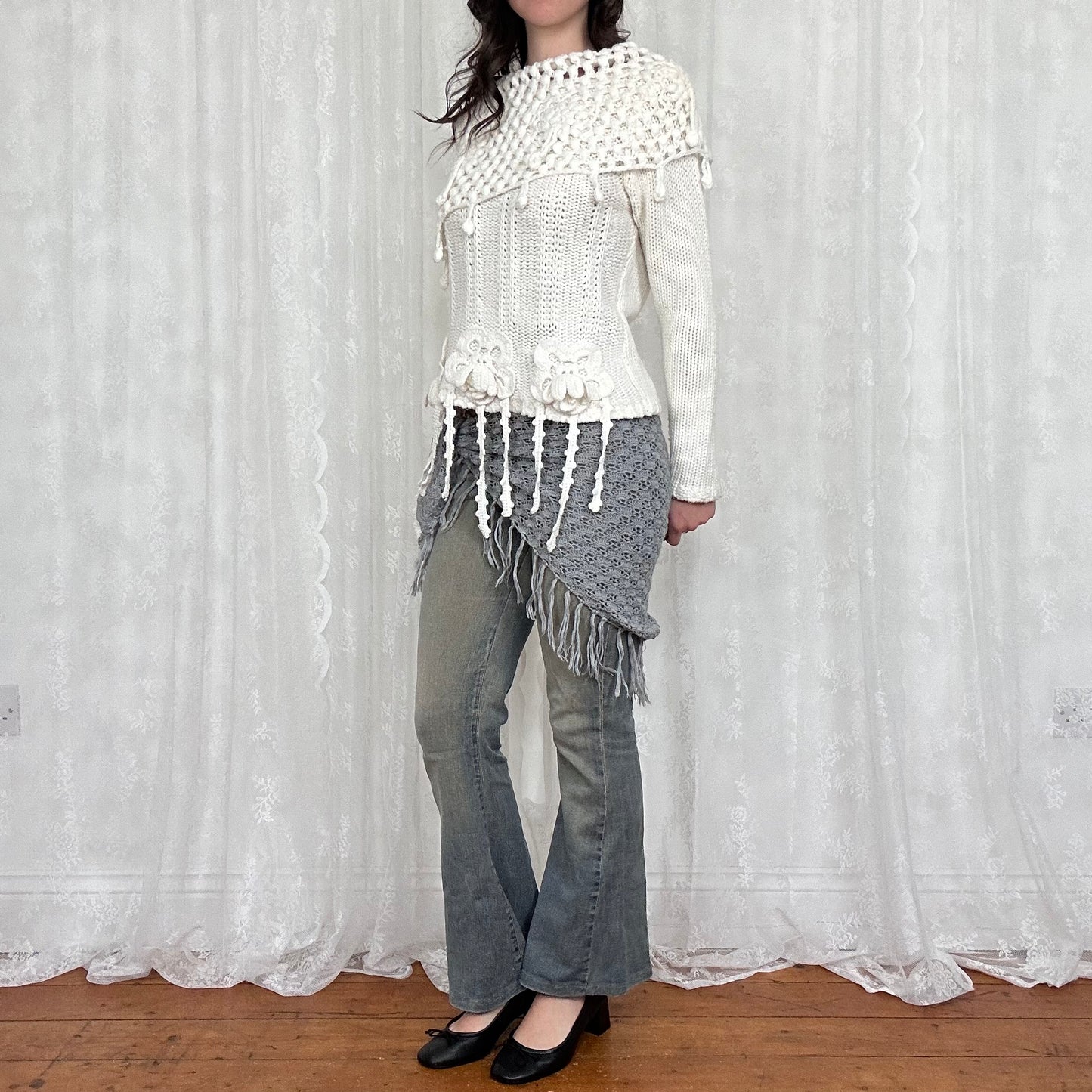 vintage 00s grey crochet tie up shawl