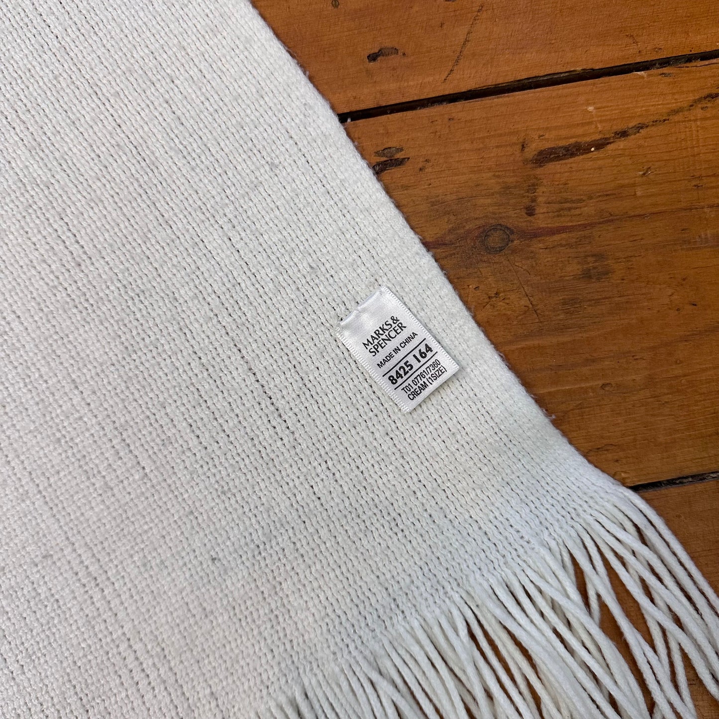vintage 00s white knitted scarf
