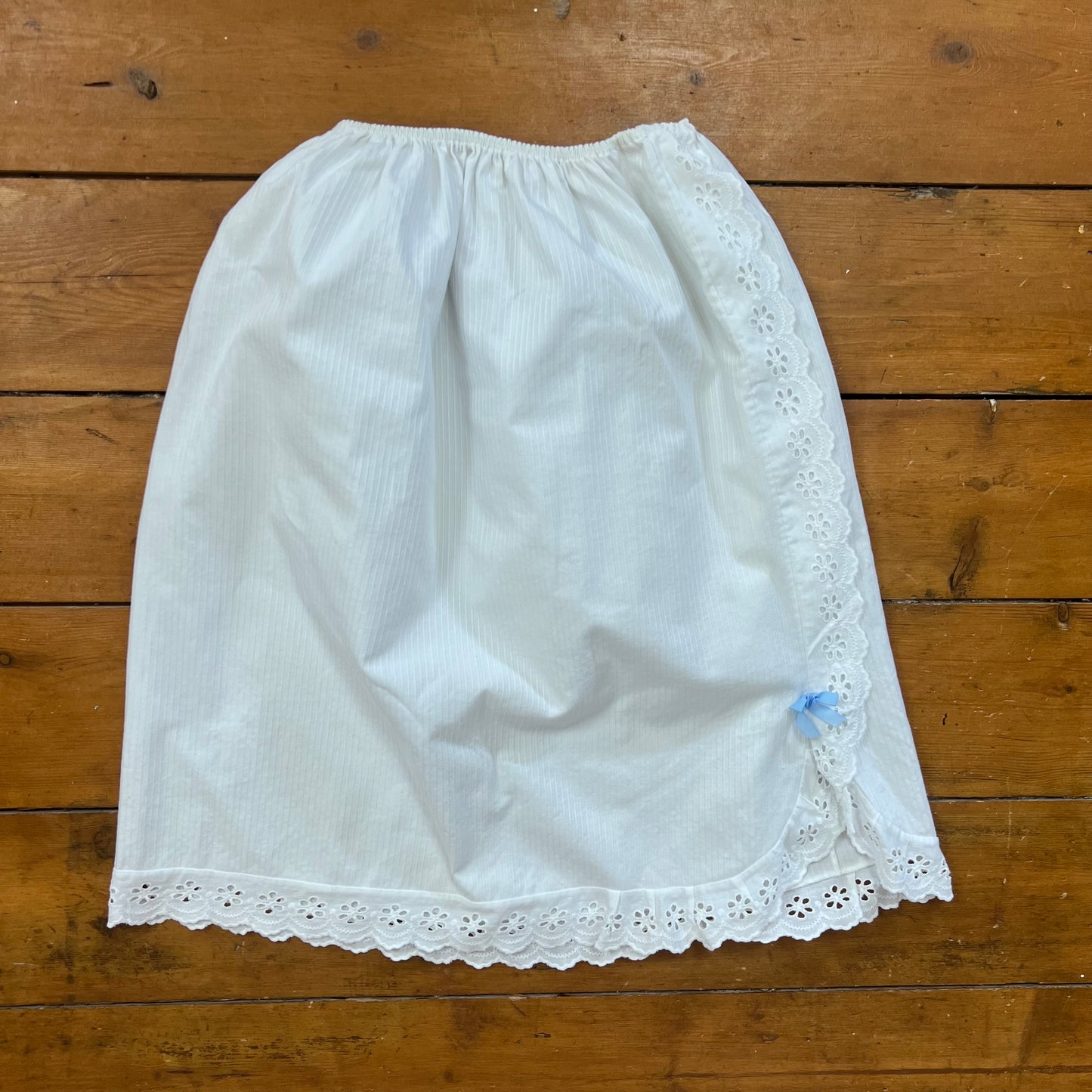 vintage 00s white broderie trim midi skirt