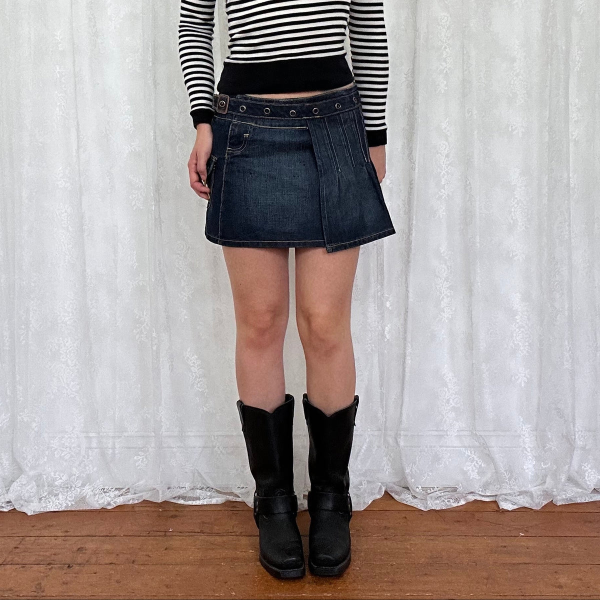 vintage 00s dark wash denim pleated mini skirt