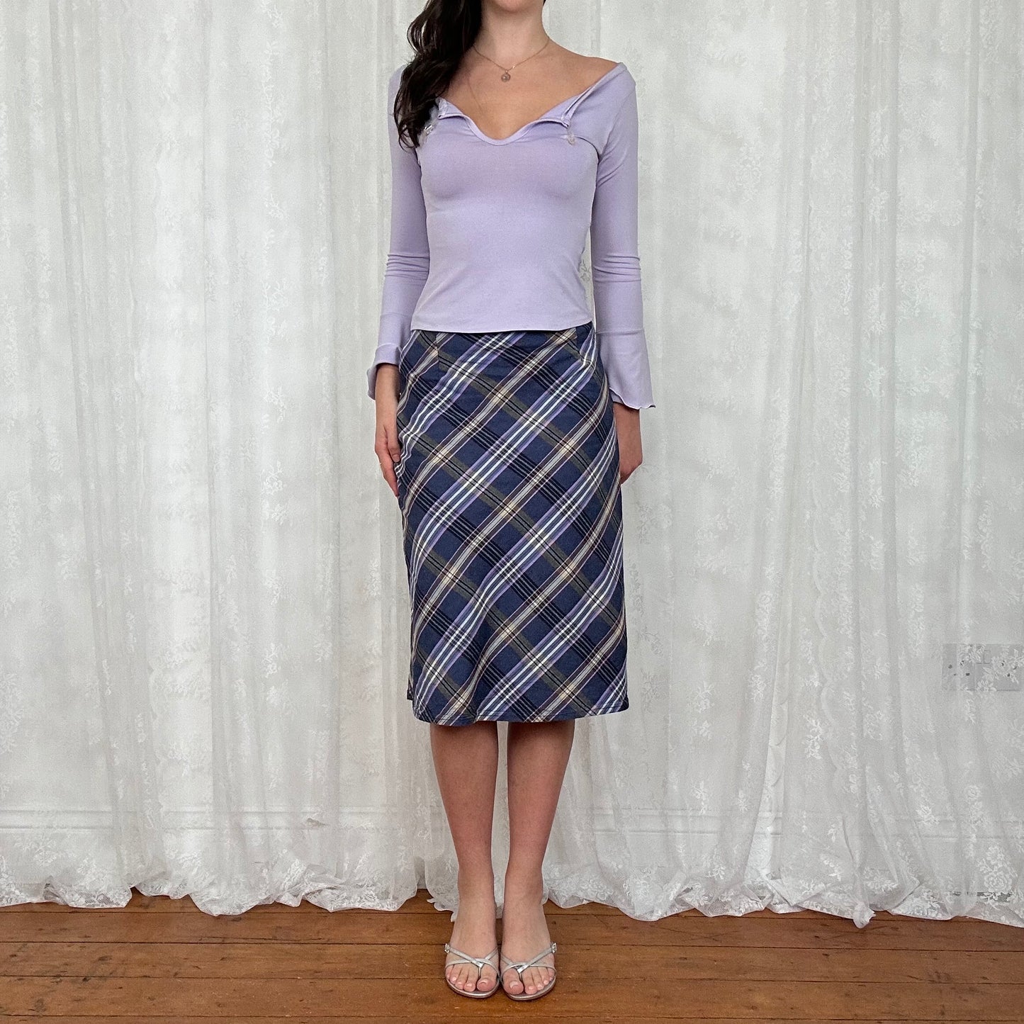 vintage 00s lilac flared sleeve toggle neck line top