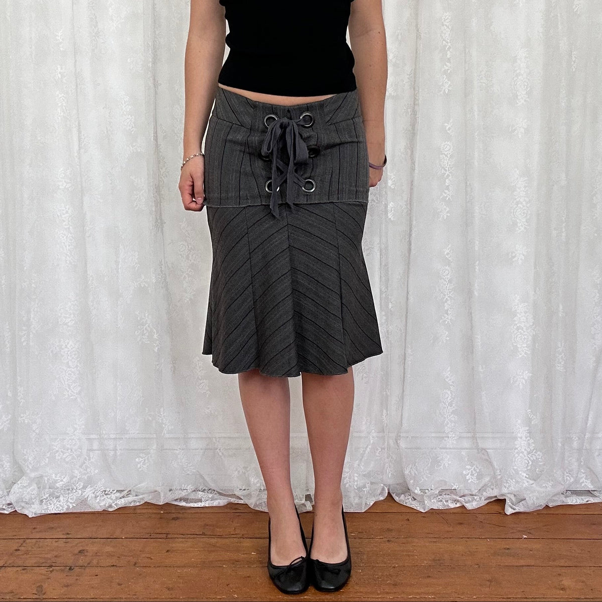vintage 00s grey pinstripe fitted midi skirt