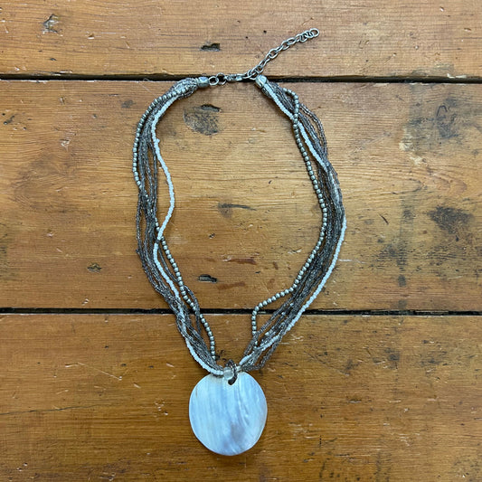 vintage 00s shell beaded necklace