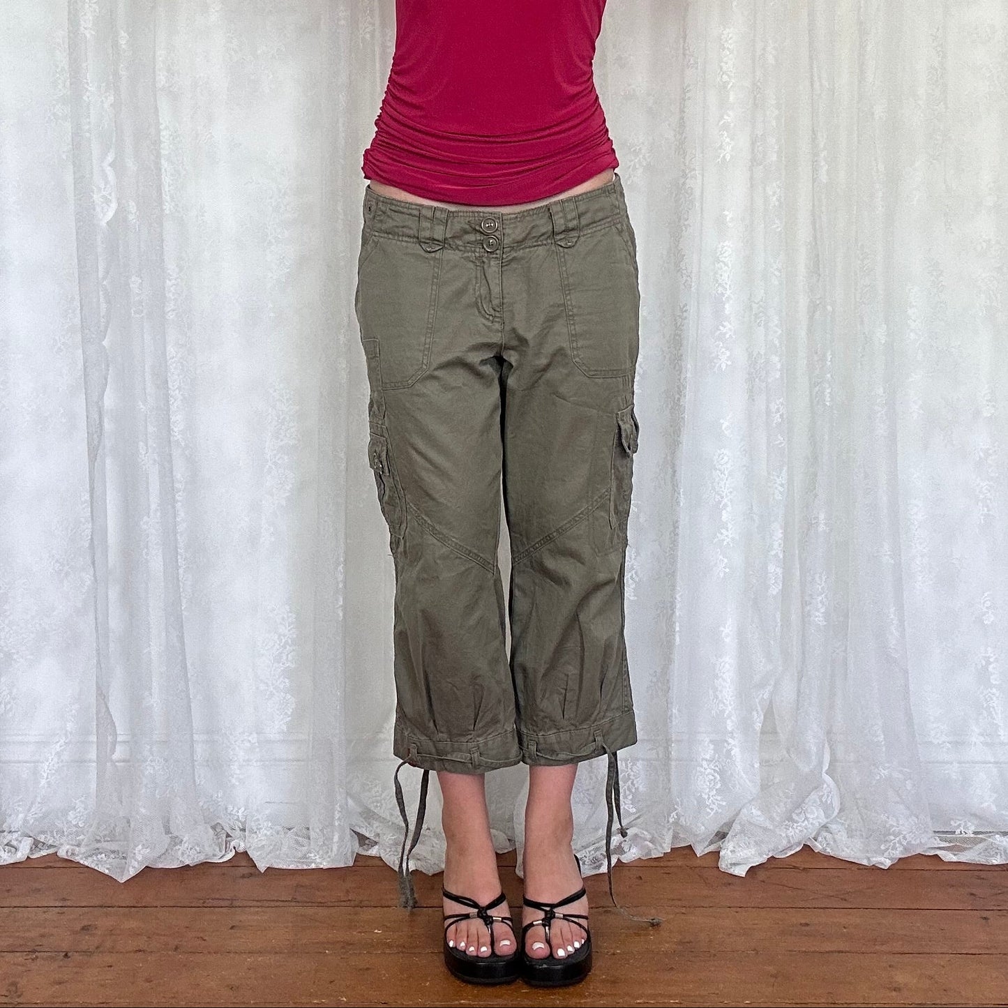 vintage 00s khaki cargo capri trousers