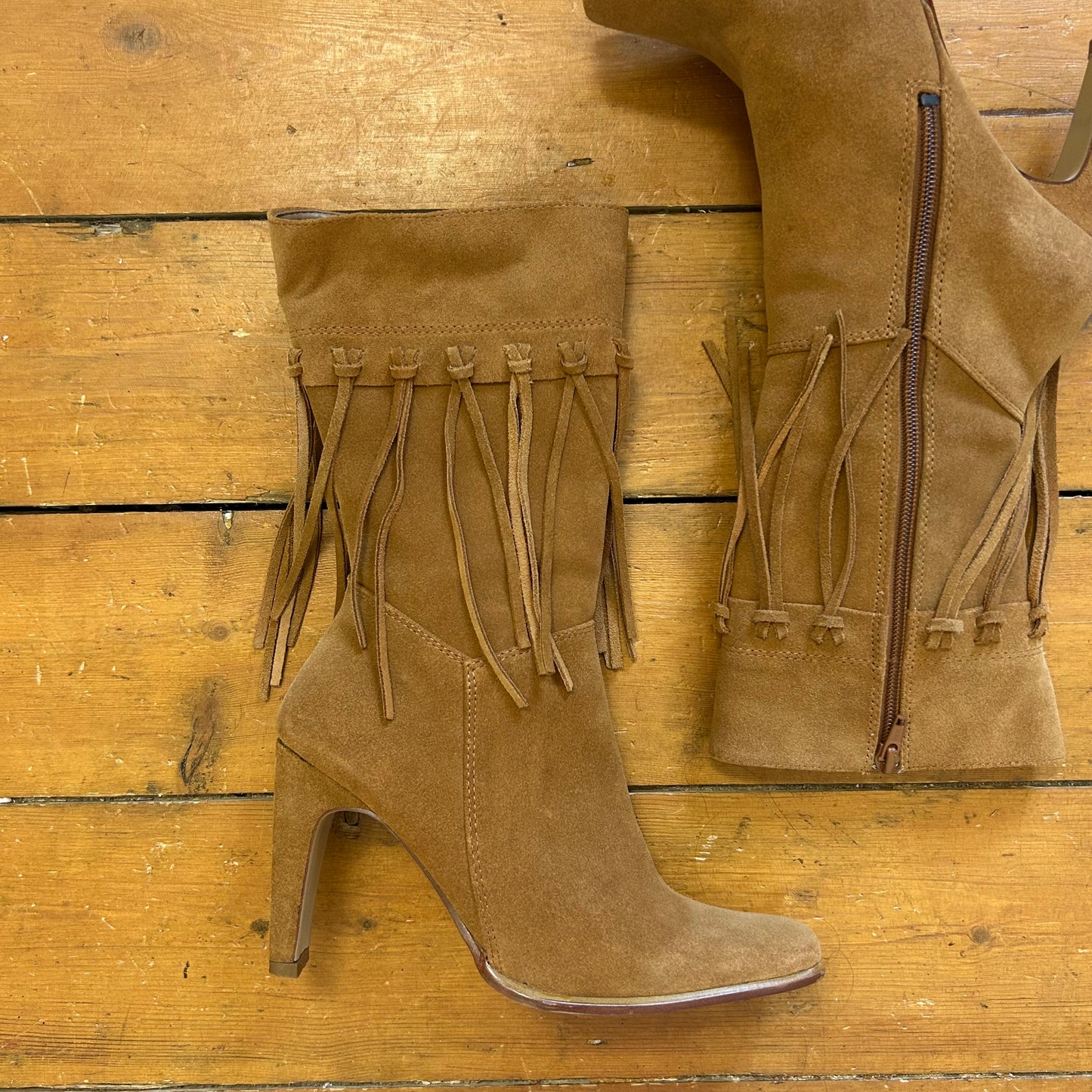 vintage 00s brown tassle heeled boots