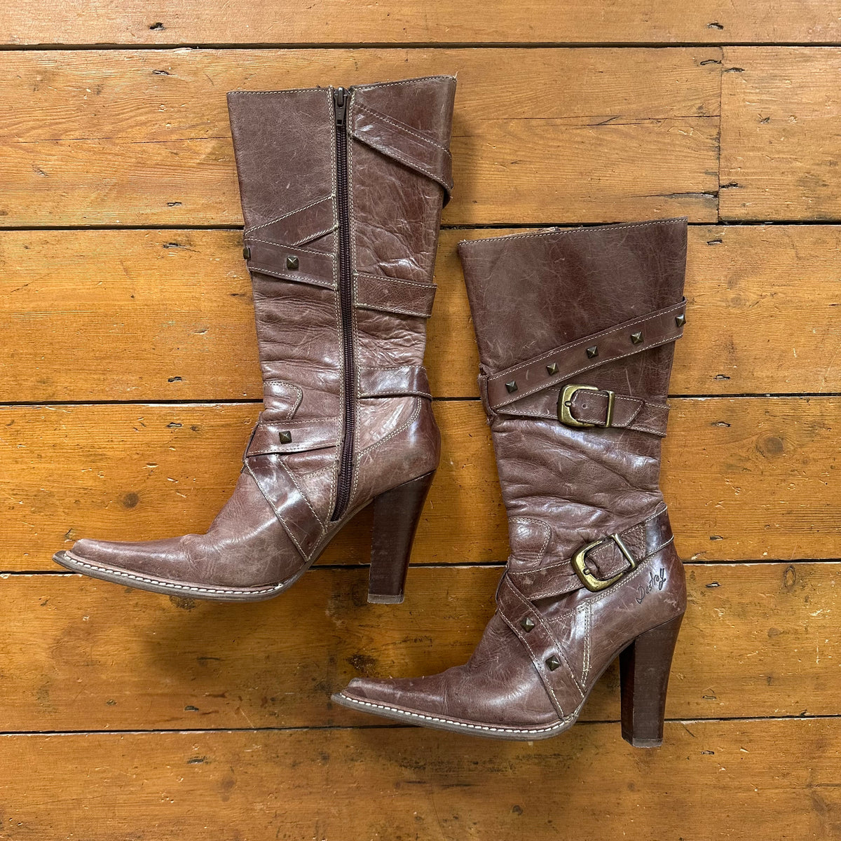 vintage 00s brown studded heeled destroy boots