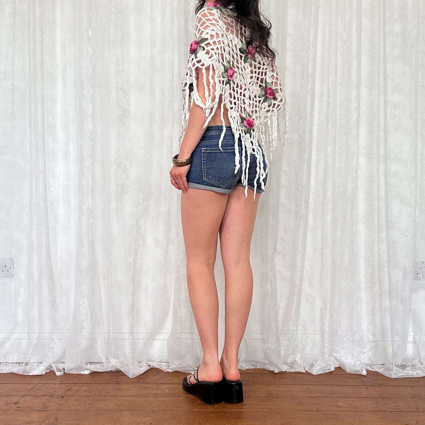 vintage 00s crochet rose tassle tie side scarf