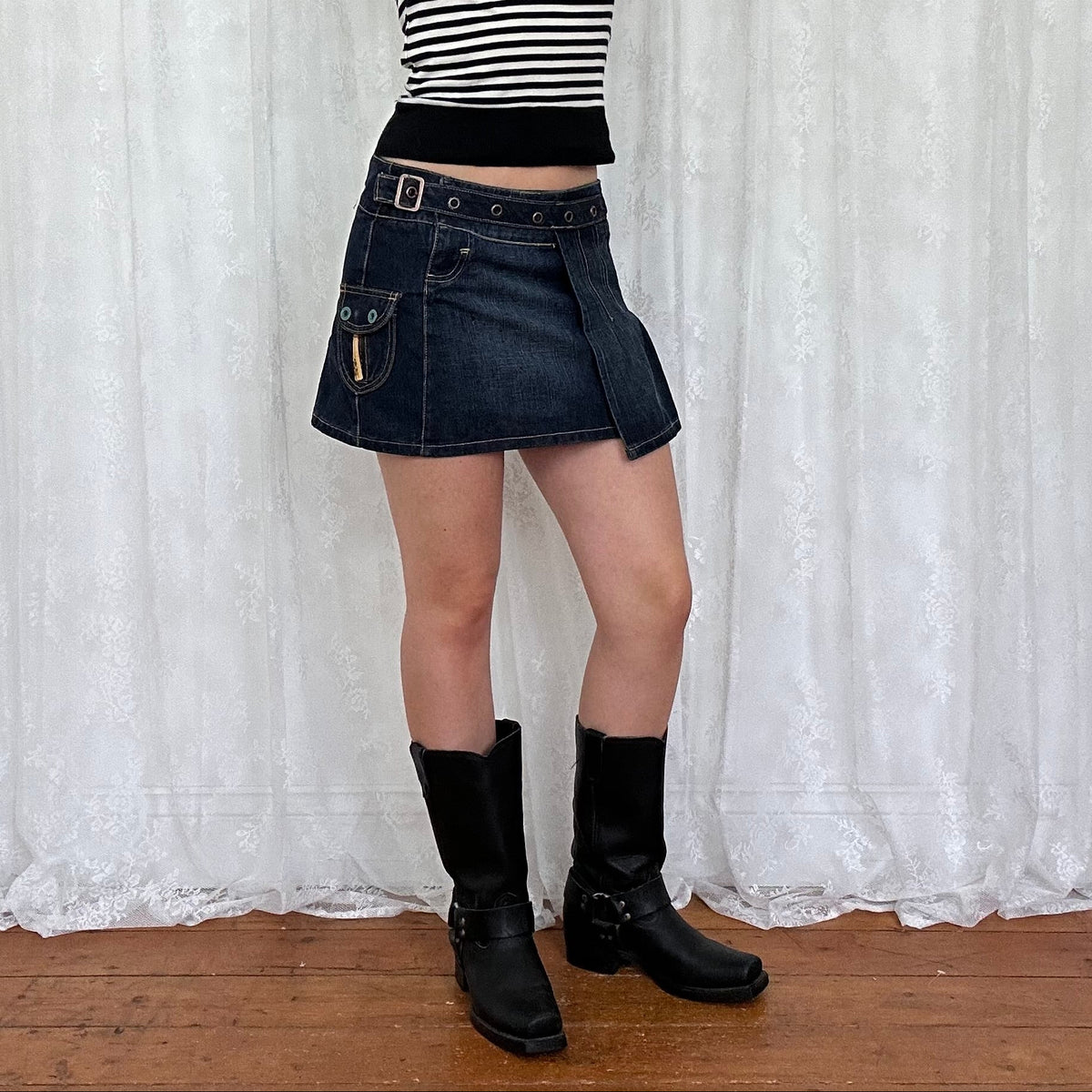 vintage 00s dark wash denim pleated mini skirt