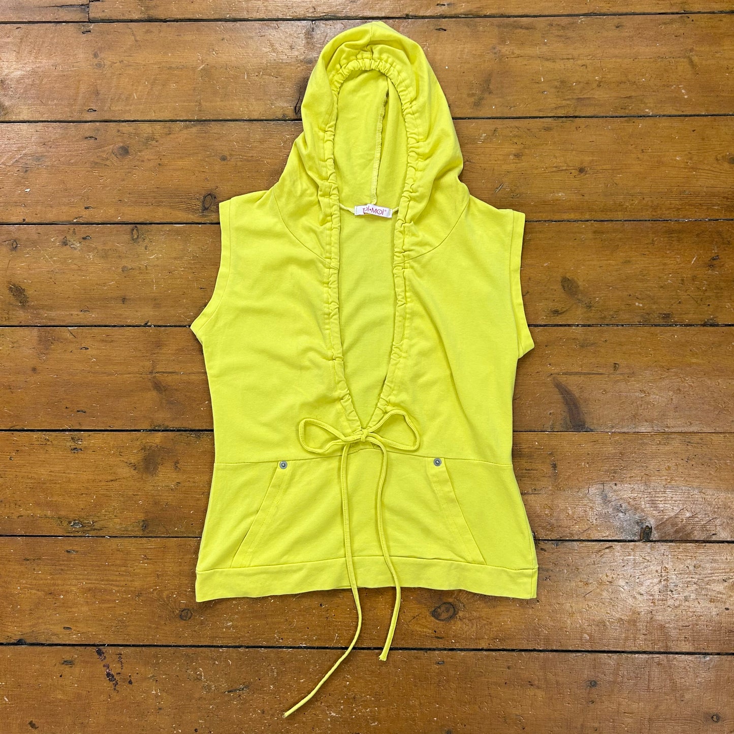 vintage 00s yellow hooded short sleeve top