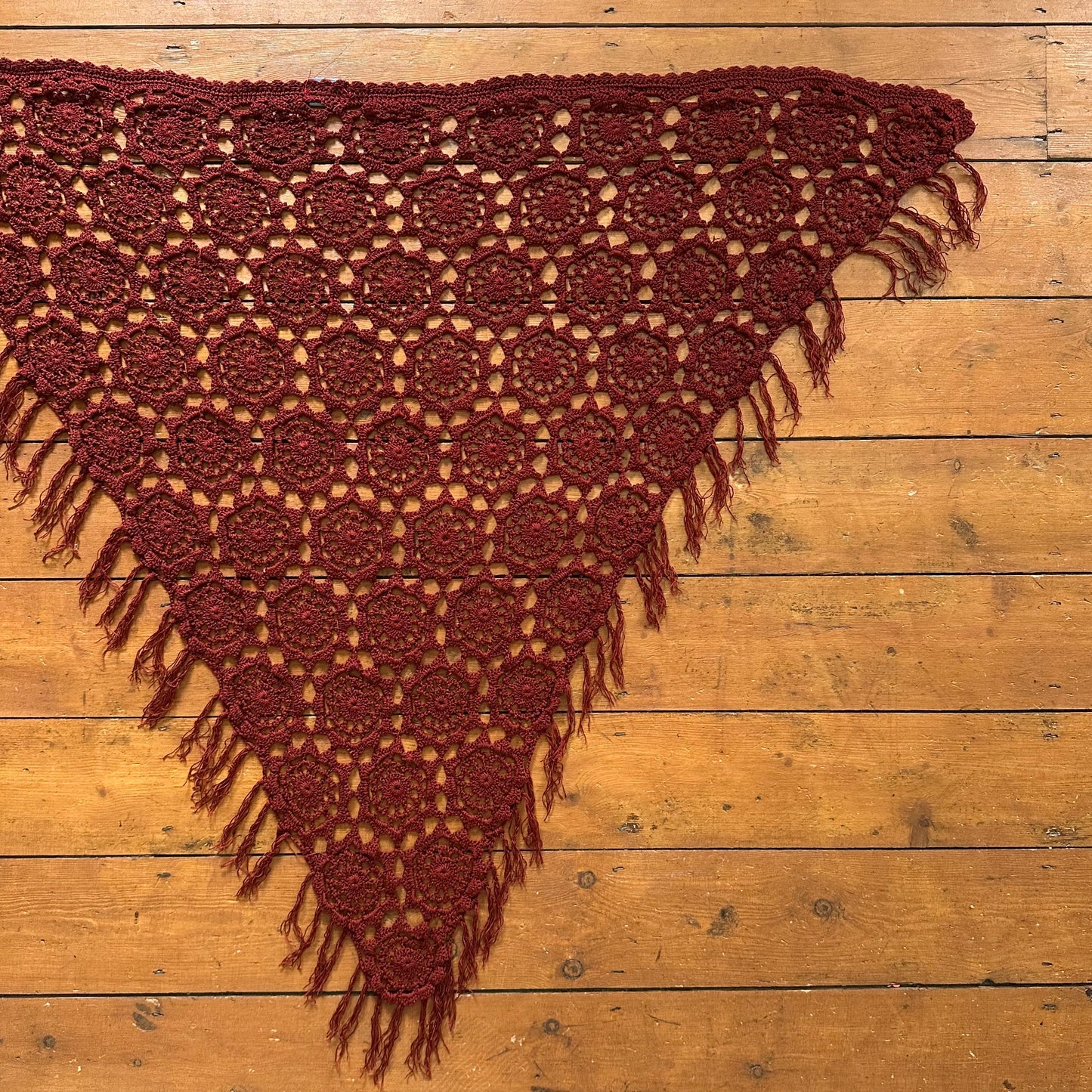 vintage 00s burgundy crochet tassel shawl