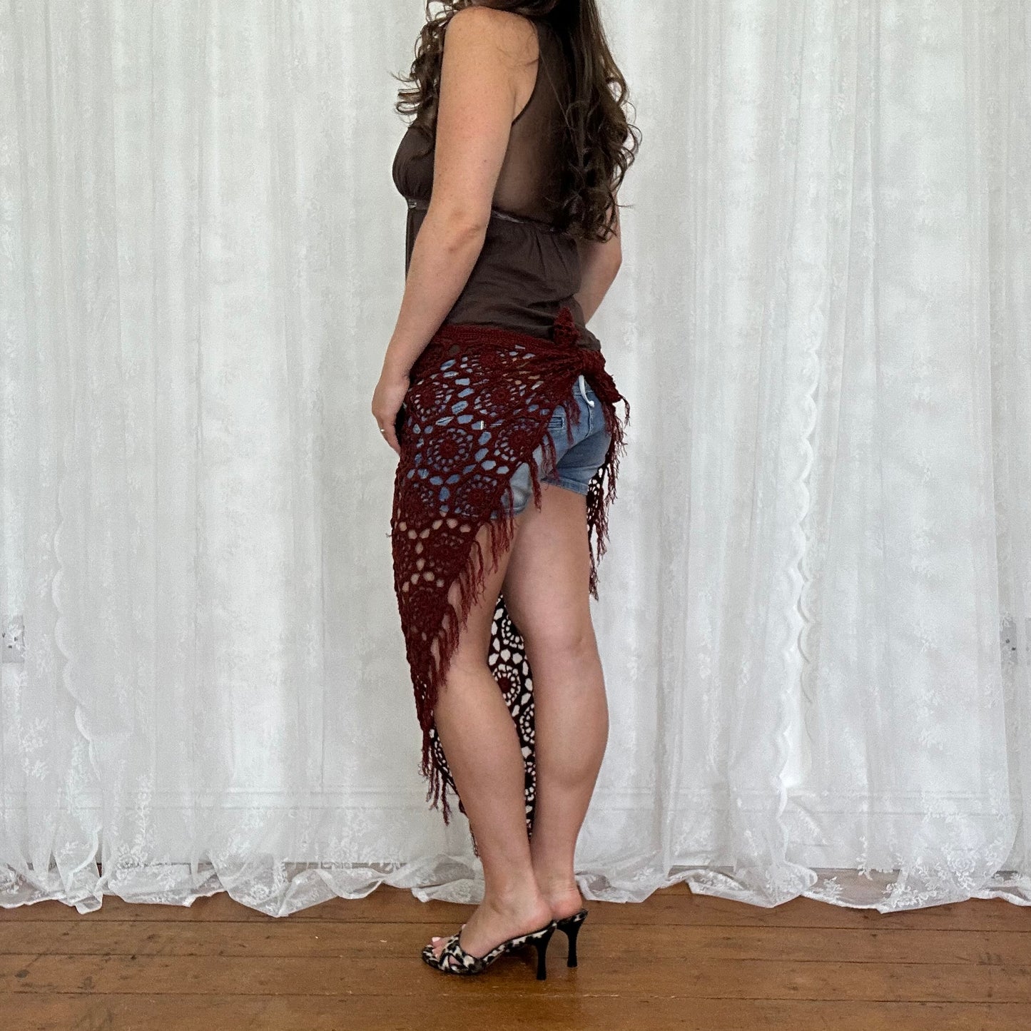 vintage 00s burgundy crochet tassel shawl
