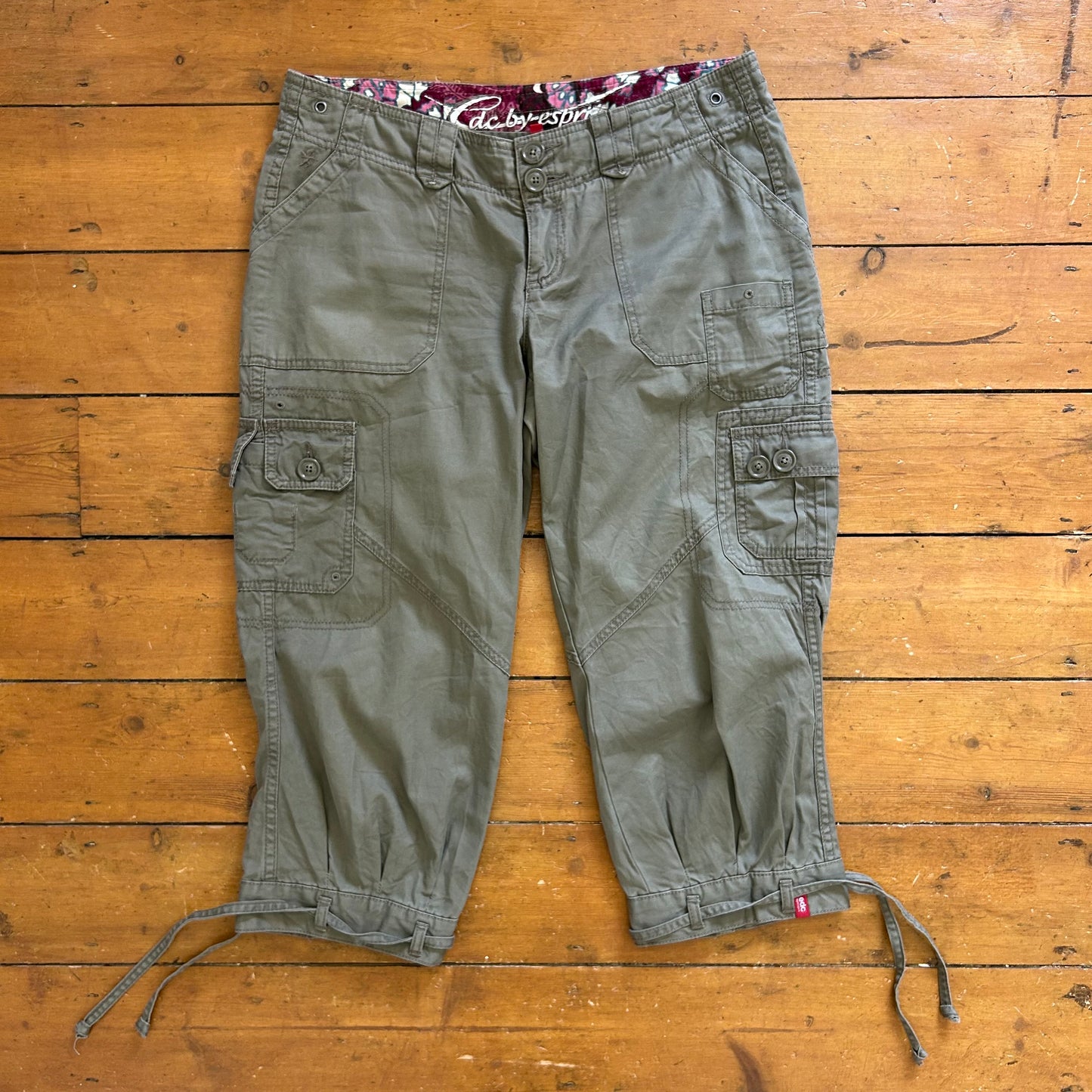 vintage 00s khaki cargo capri trousers