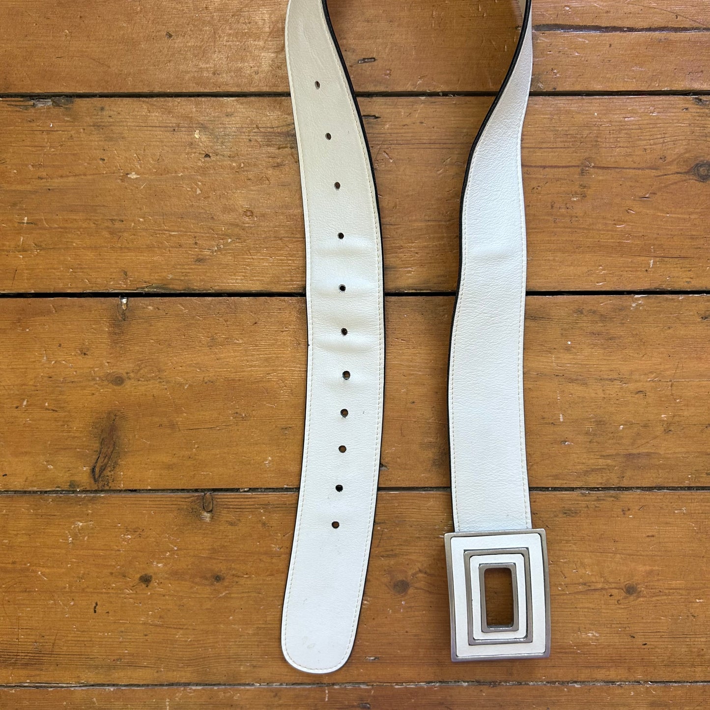 vintage 00s white squared buckle belt