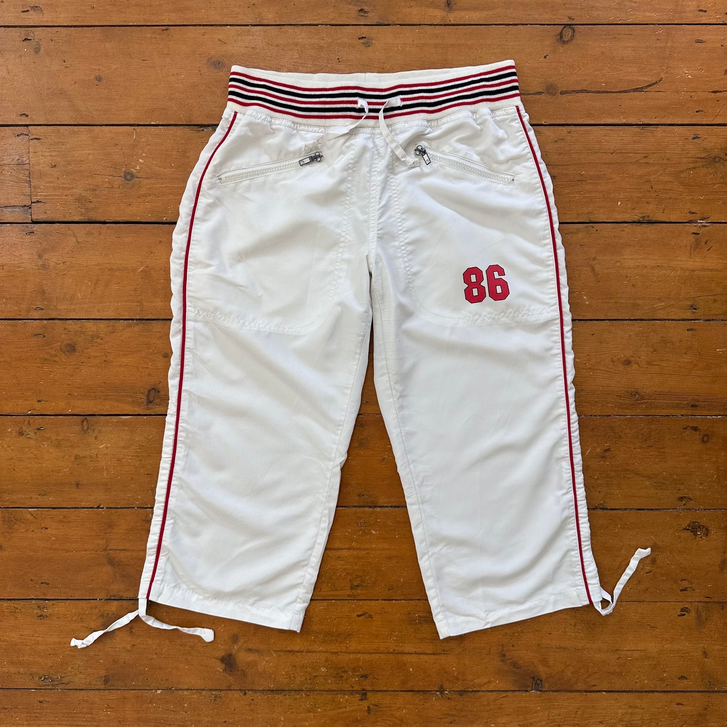 vintage 00s white sporty carpi pants