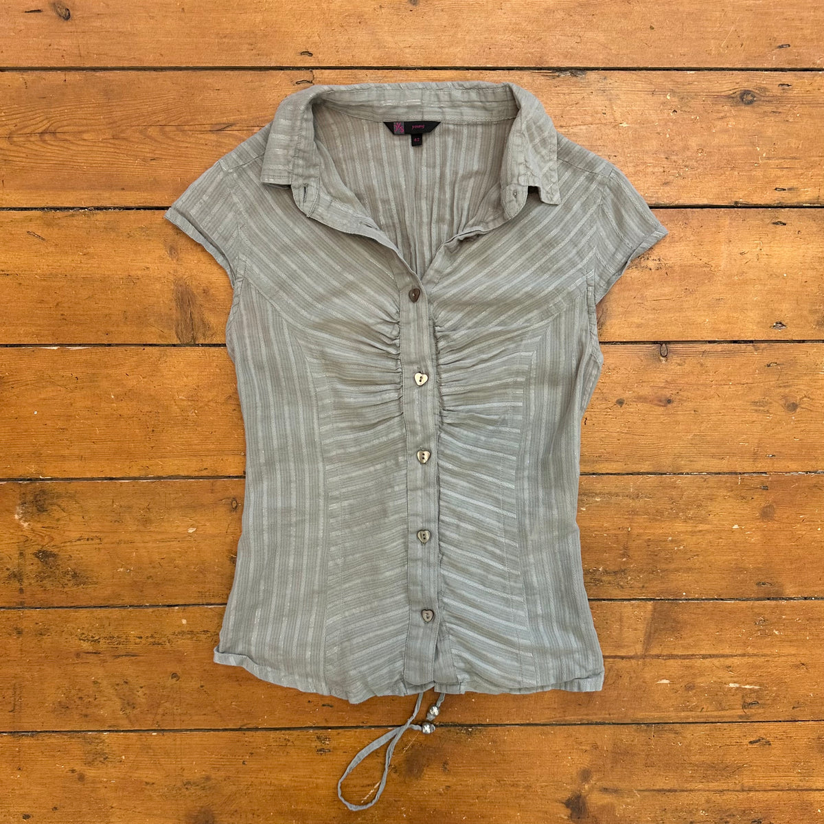 vintage 00s grey fitted short sleeve shirt