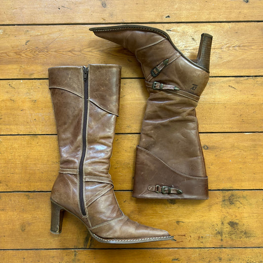 vintage 00s brown destroy boots