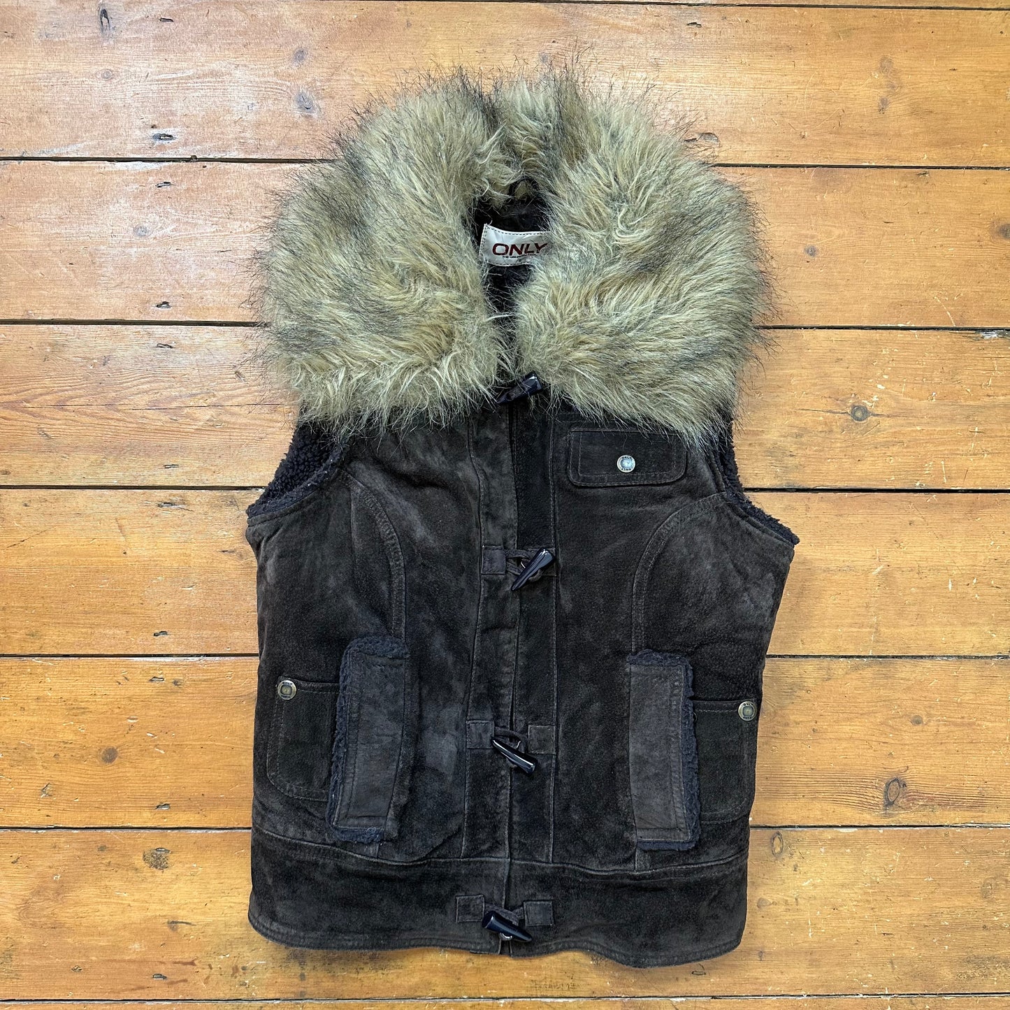 vintage 00s brown leather faux fur collar gilet