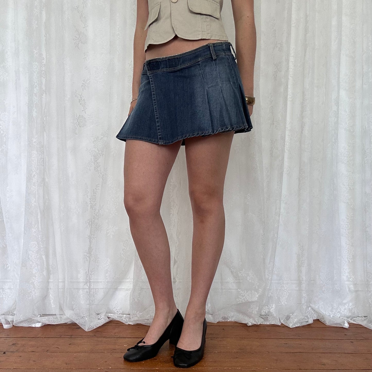 vintage 00s dark wash denim pleated mini skirt