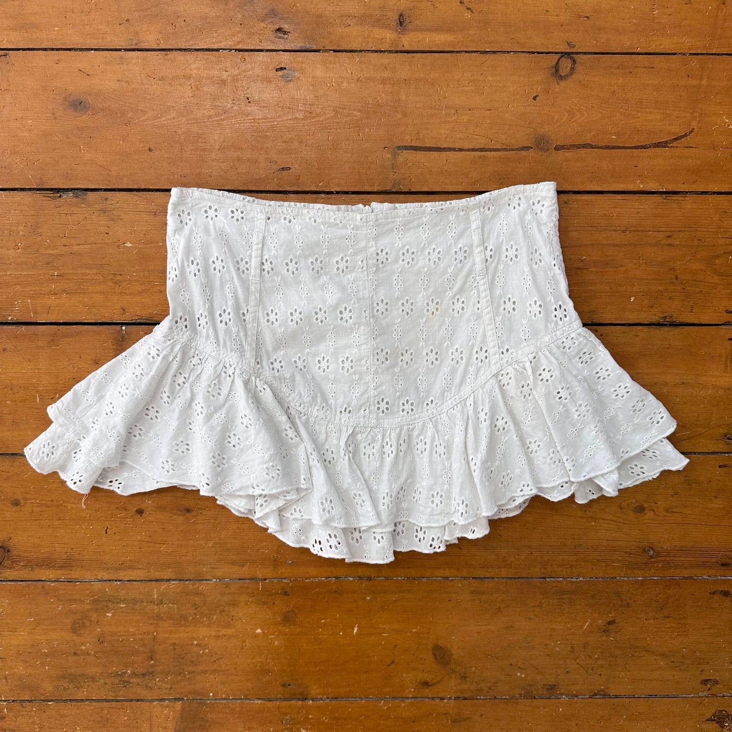 vintage 00s white broderie ruffle micro mini skirt