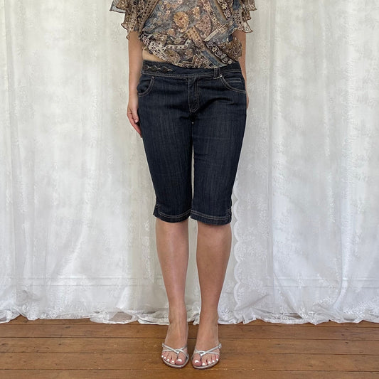 vintage 00s dark wash denim capri pants