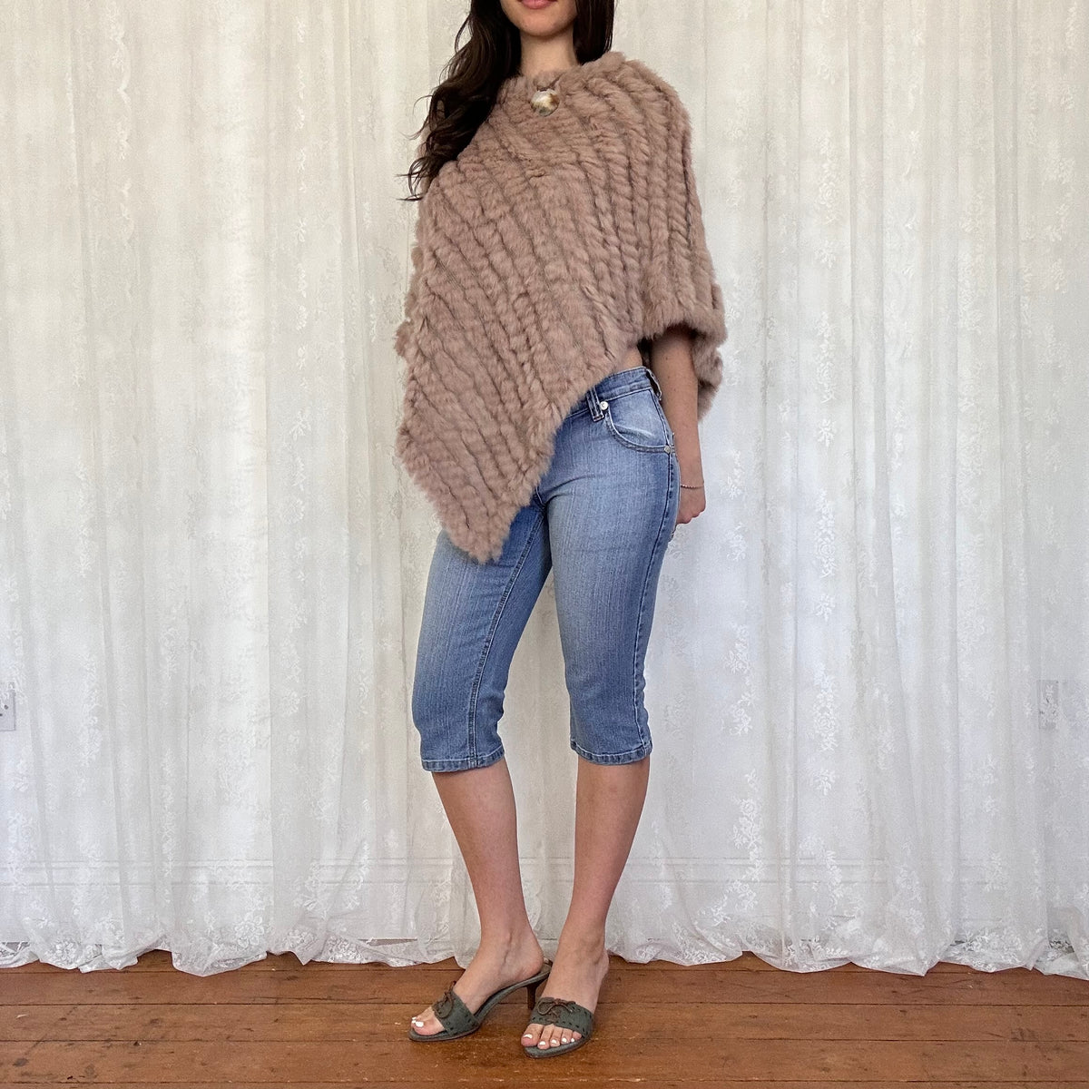 vintage 00s beige faux fur poncho