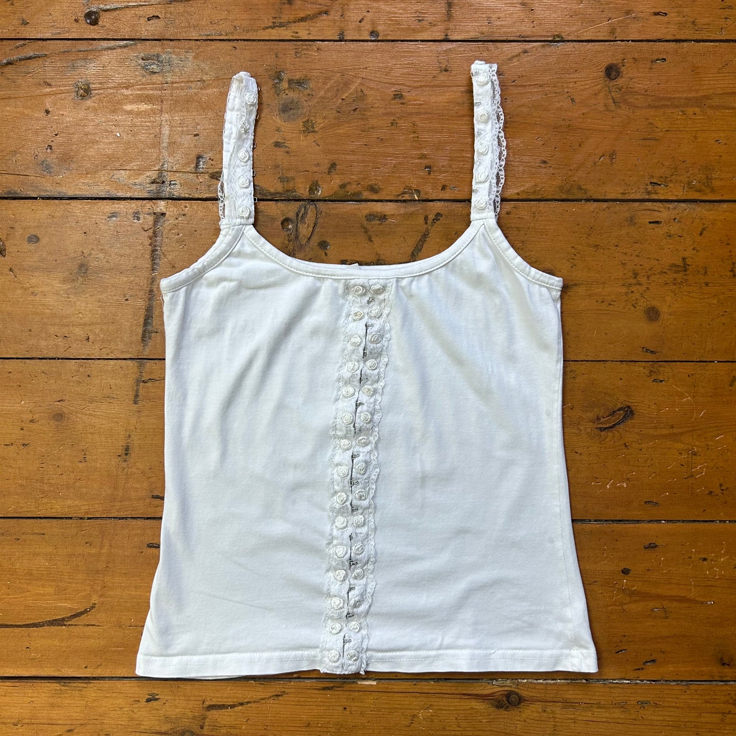 vintage 00s rose bud hook and eye cami top