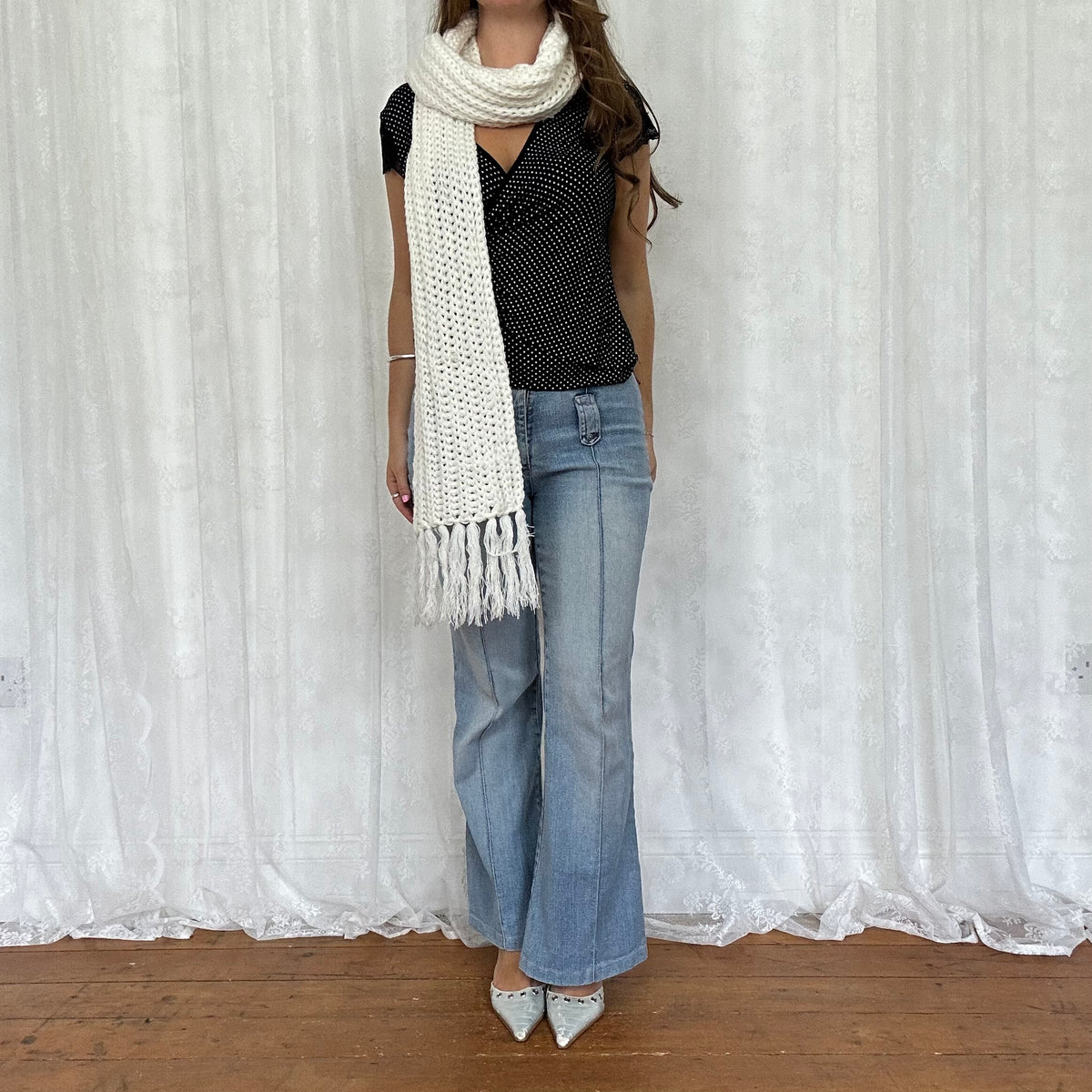 vintage 00s white knitted scarf